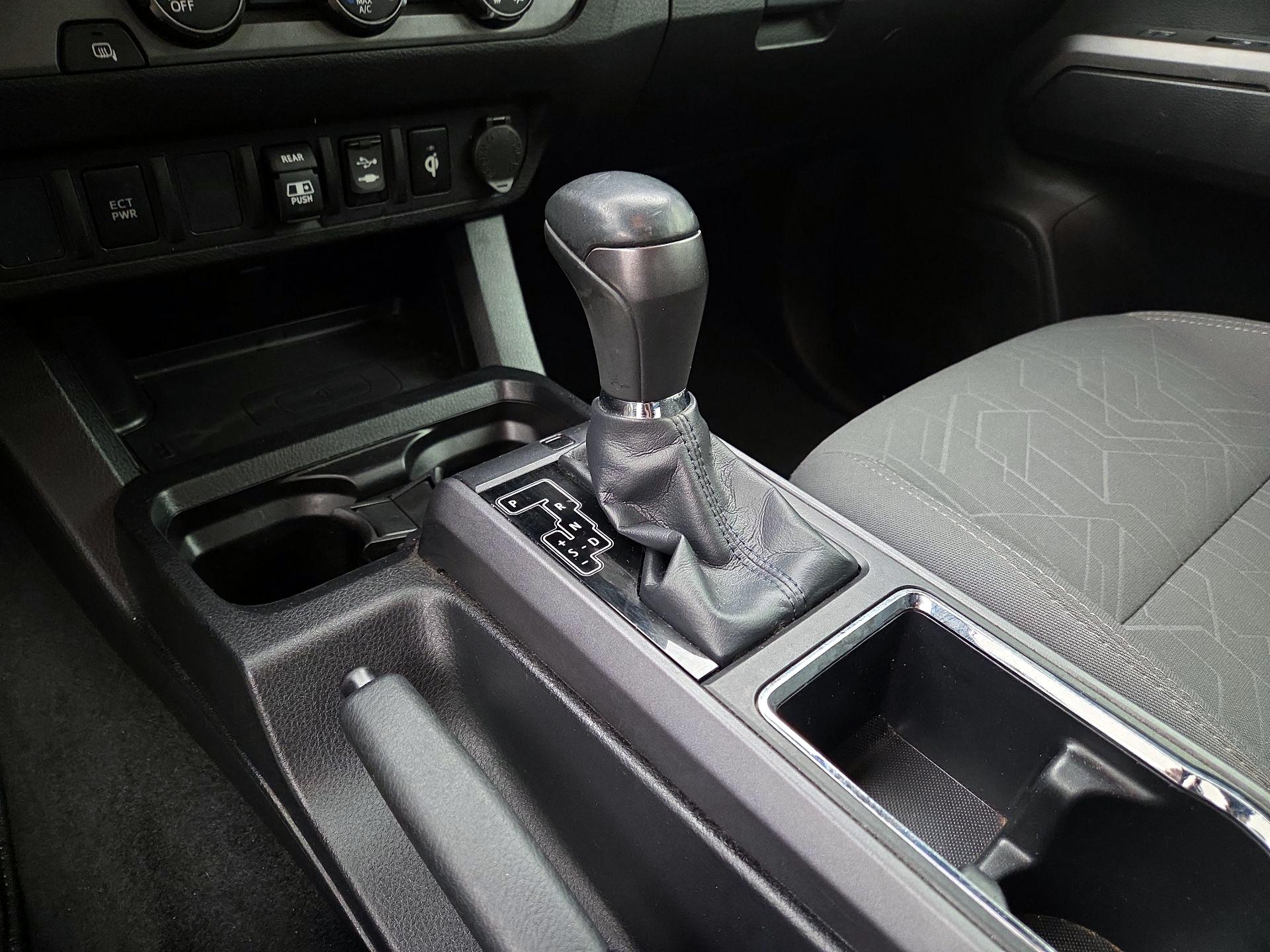 Thumbnail: 2019 Toyota Tacoma - 17