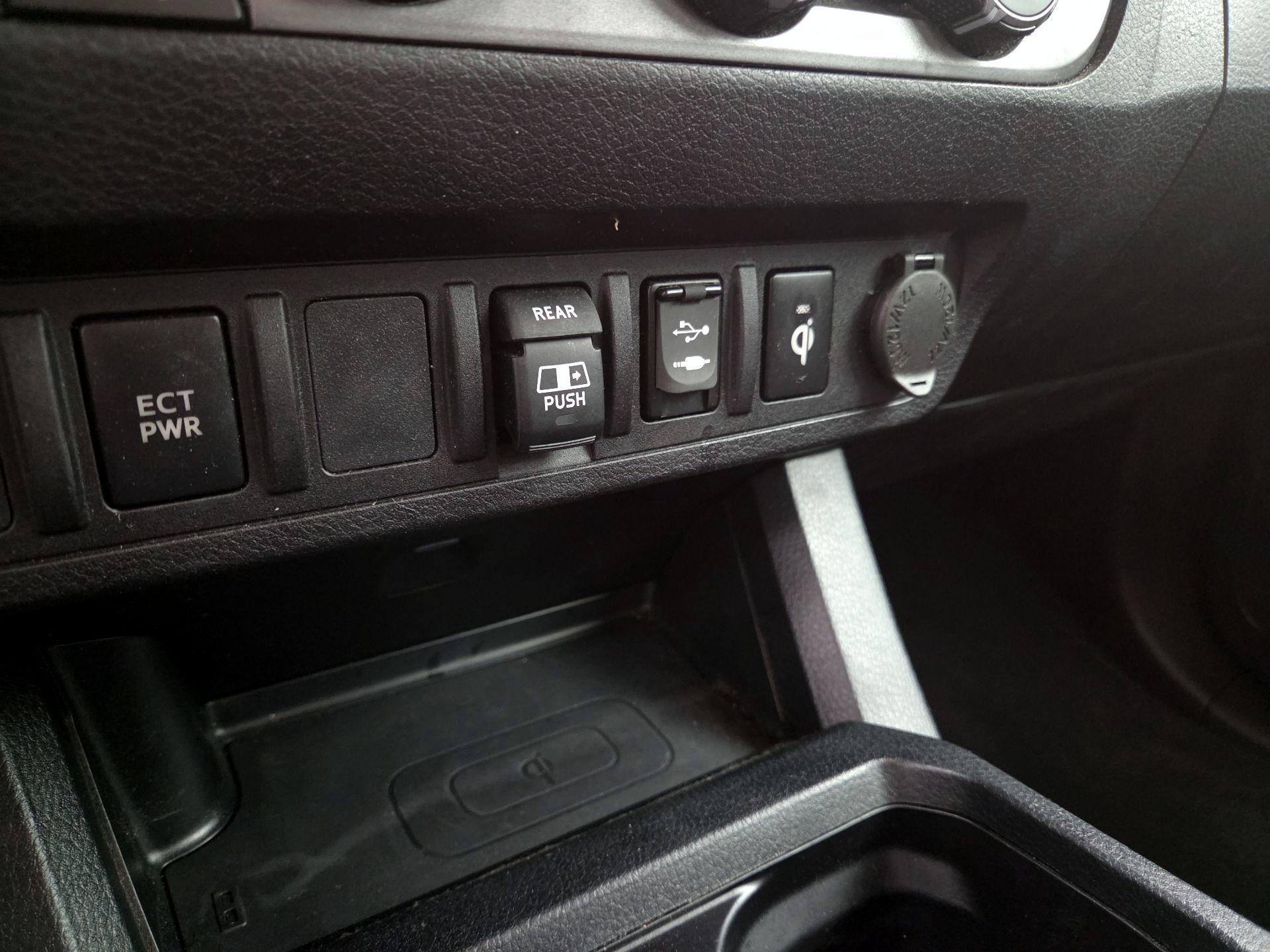 Thumbnail: 2019 Toyota Tacoma - 18