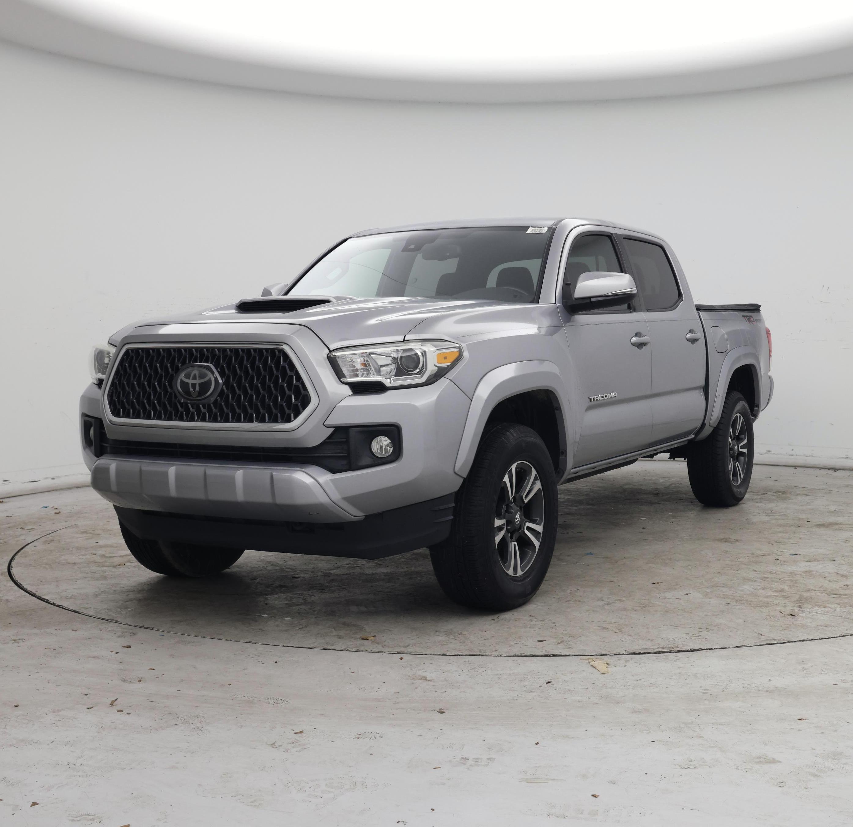 Thumbnail: 2019 Toyota Tacoma - 4