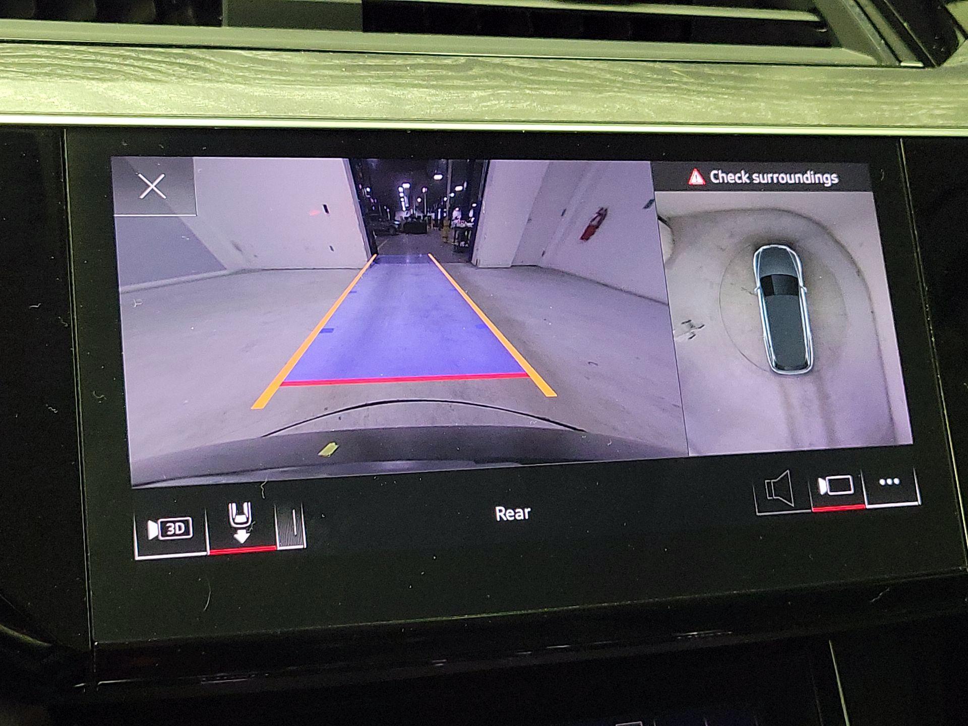 Thumbnail: 2023 Audi e-tron - 14