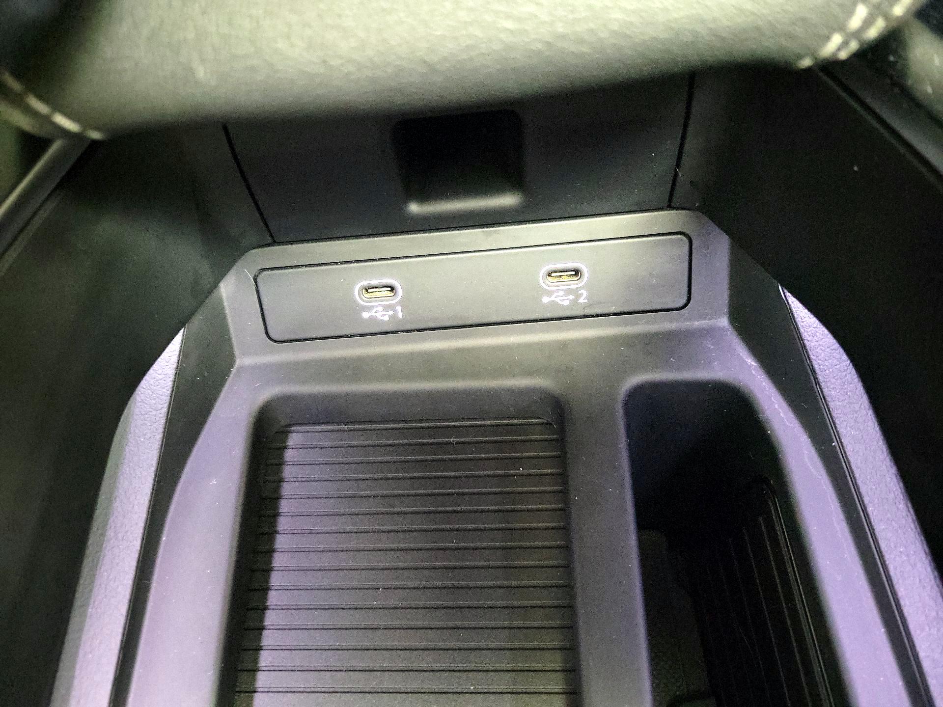 Thumbnail: 2023 Audi e-tron - 18