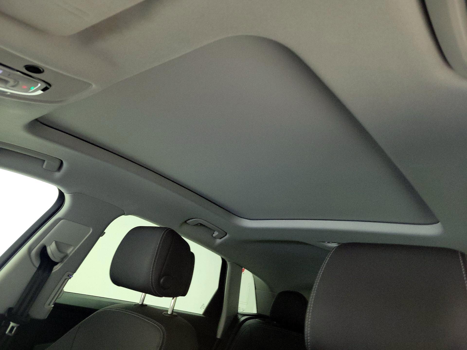 Thumbnail: 2023 Audi e-tron - 19