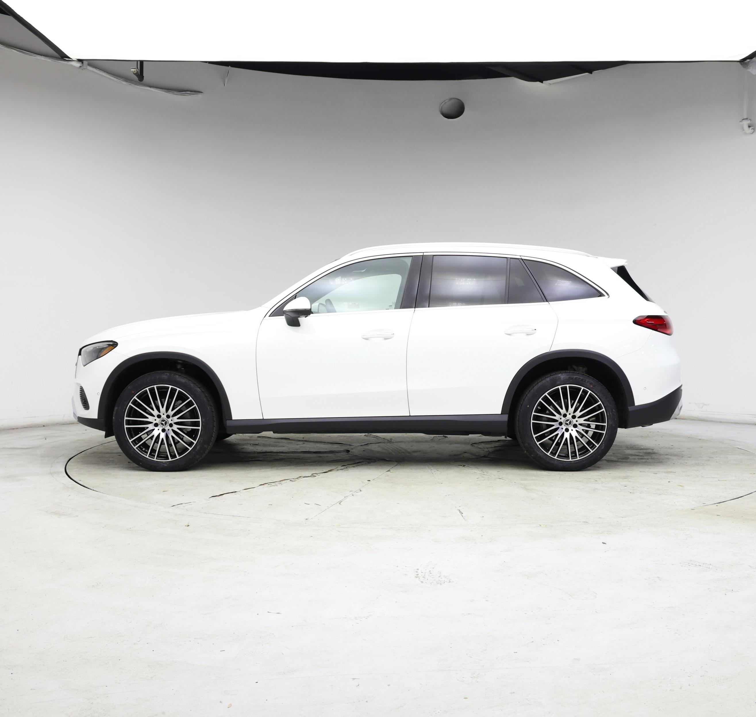 Thumbnail: 2024 Mercedes-Benz GLC - 3