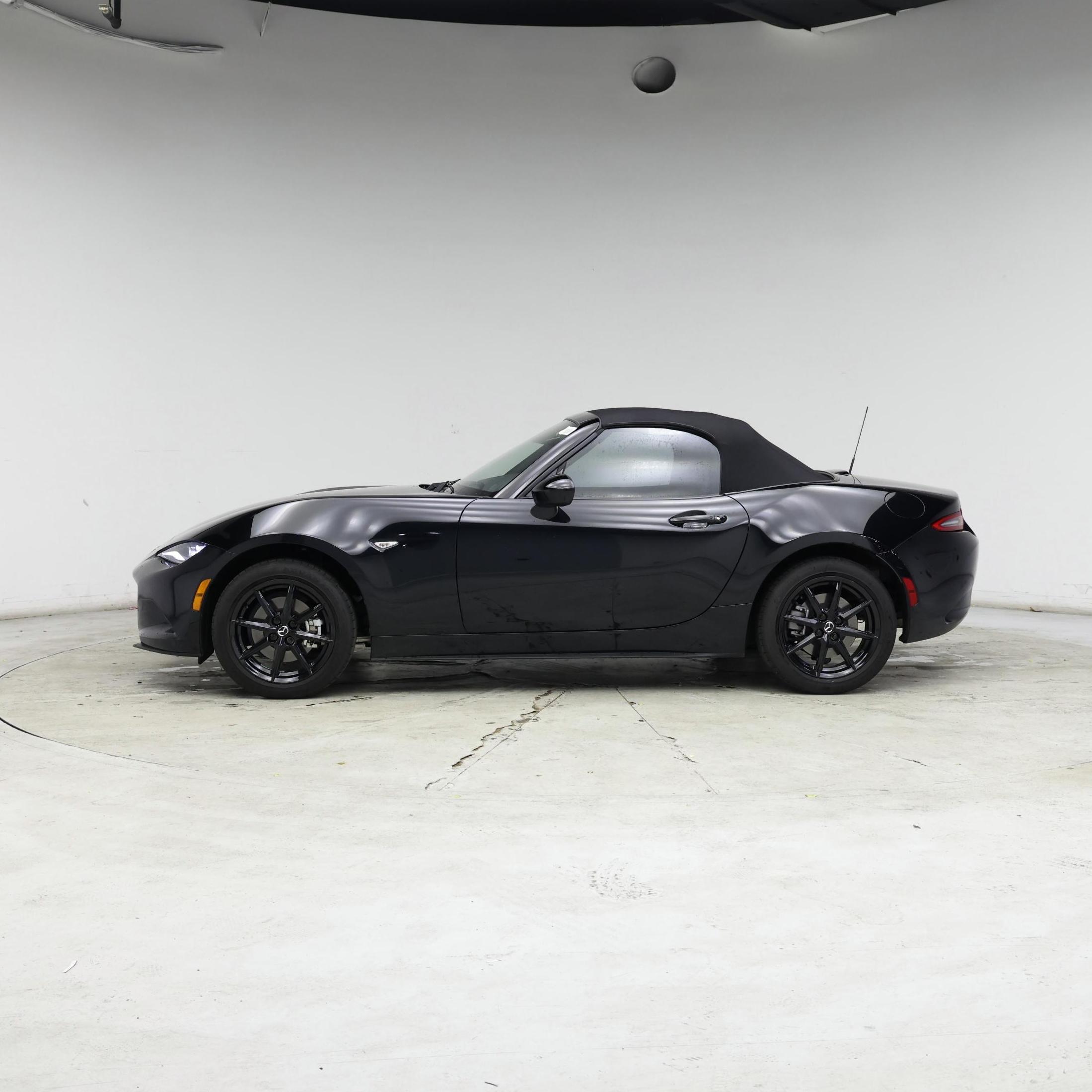 Thumbnail: 2024 Mazda MX-5 Miata - 3