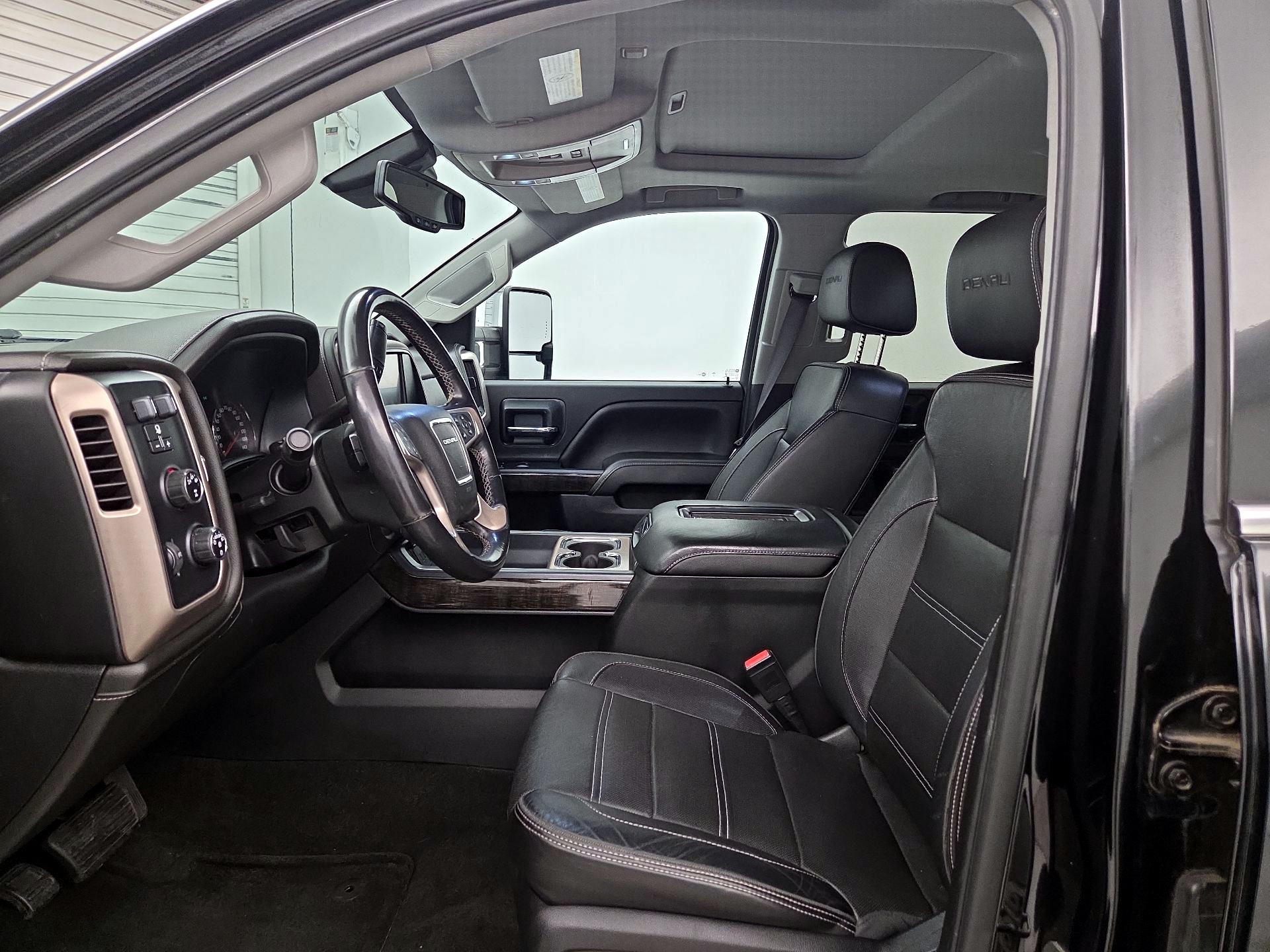 Thumbnail: 2016 GMC Sierra 2500 - 11