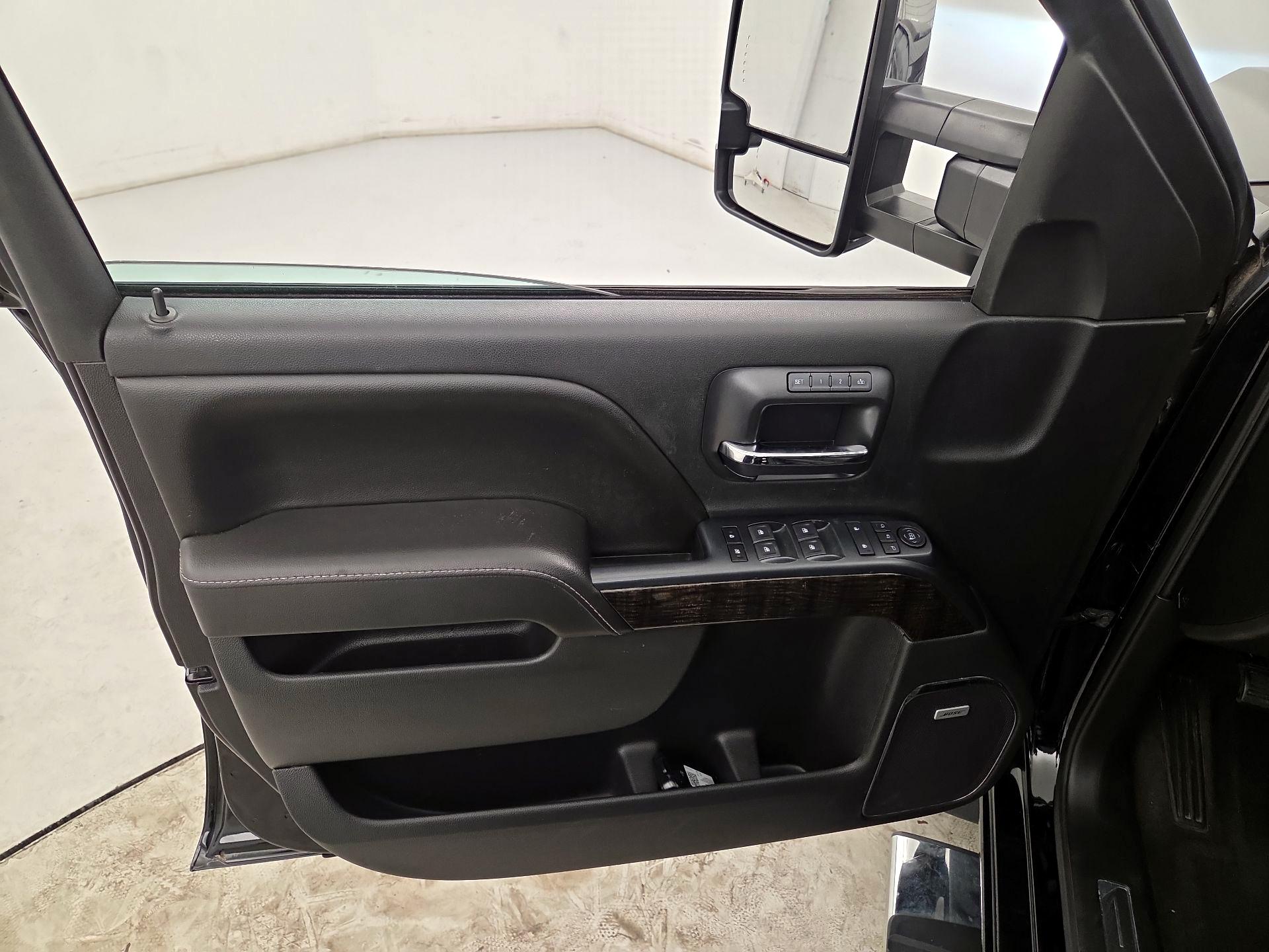 Thumbnail: 2016 GMC Sierra 2500 - 12