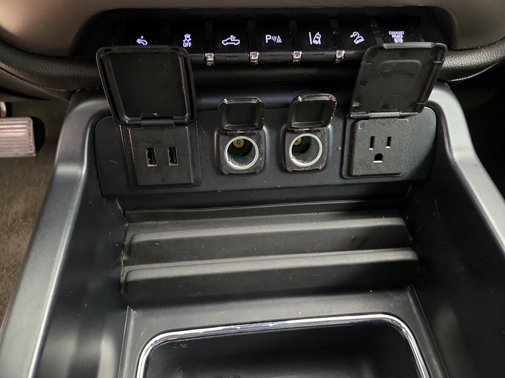 Thumbnail: 2016 GMC Sierra 2500 - 18