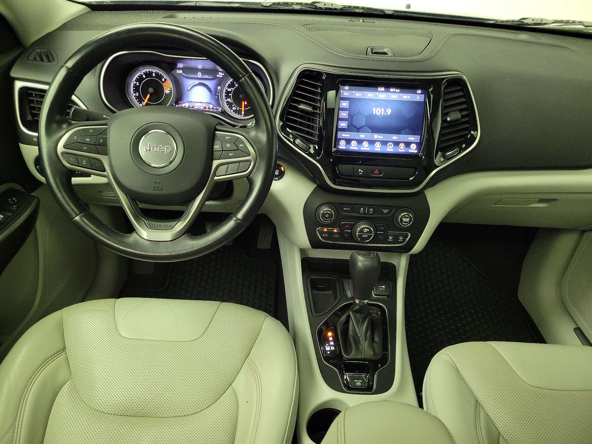 Thumbnail: 2020 Jeep Cherokee - 9