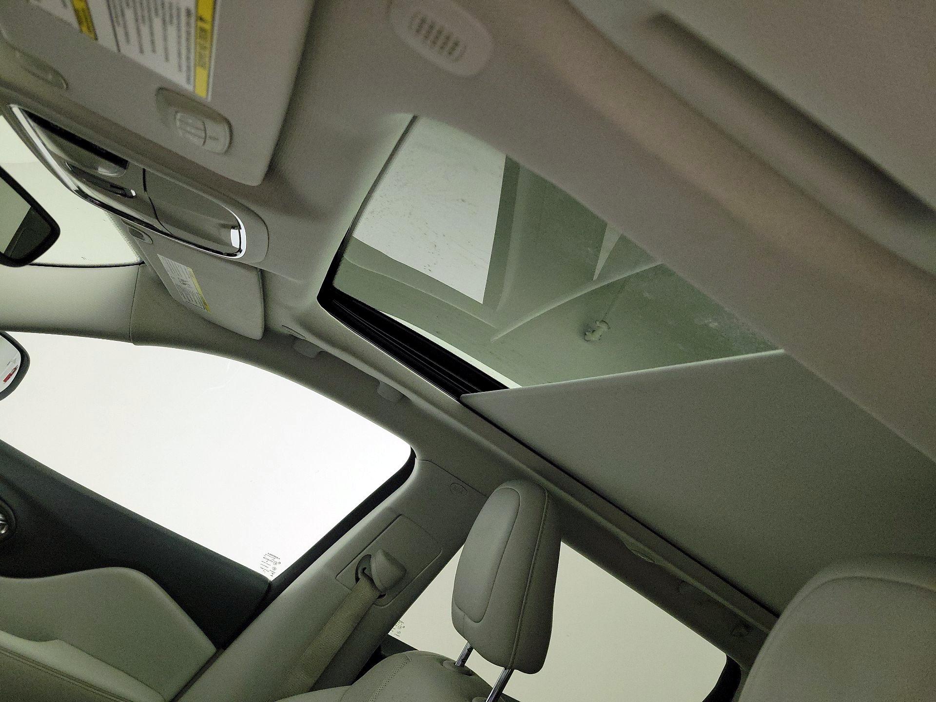 Thumbnail: 2020 Jeep Cherokee - 19