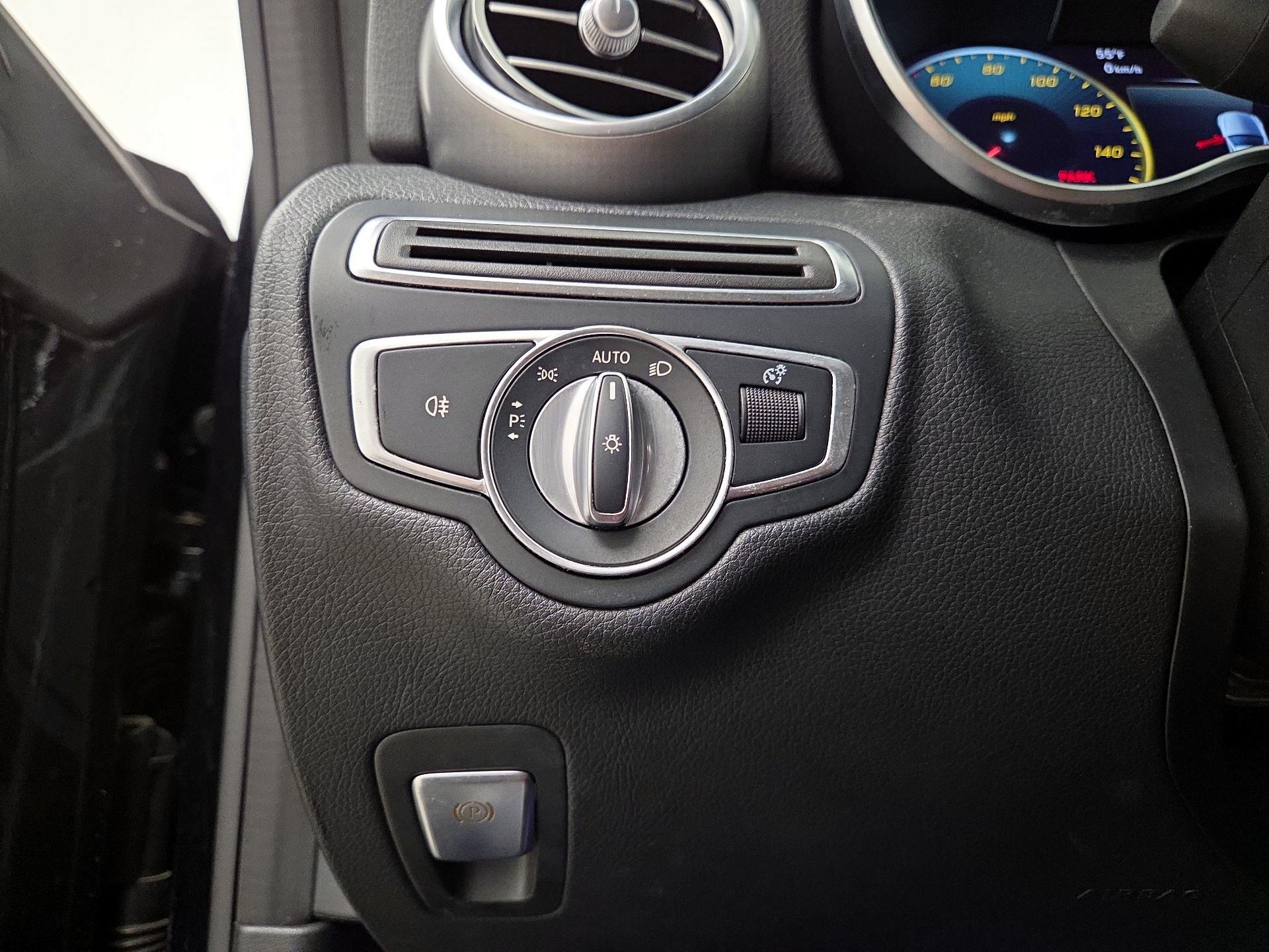 Thumbnail: 2020 Mercedes-Benz C-Class - 13