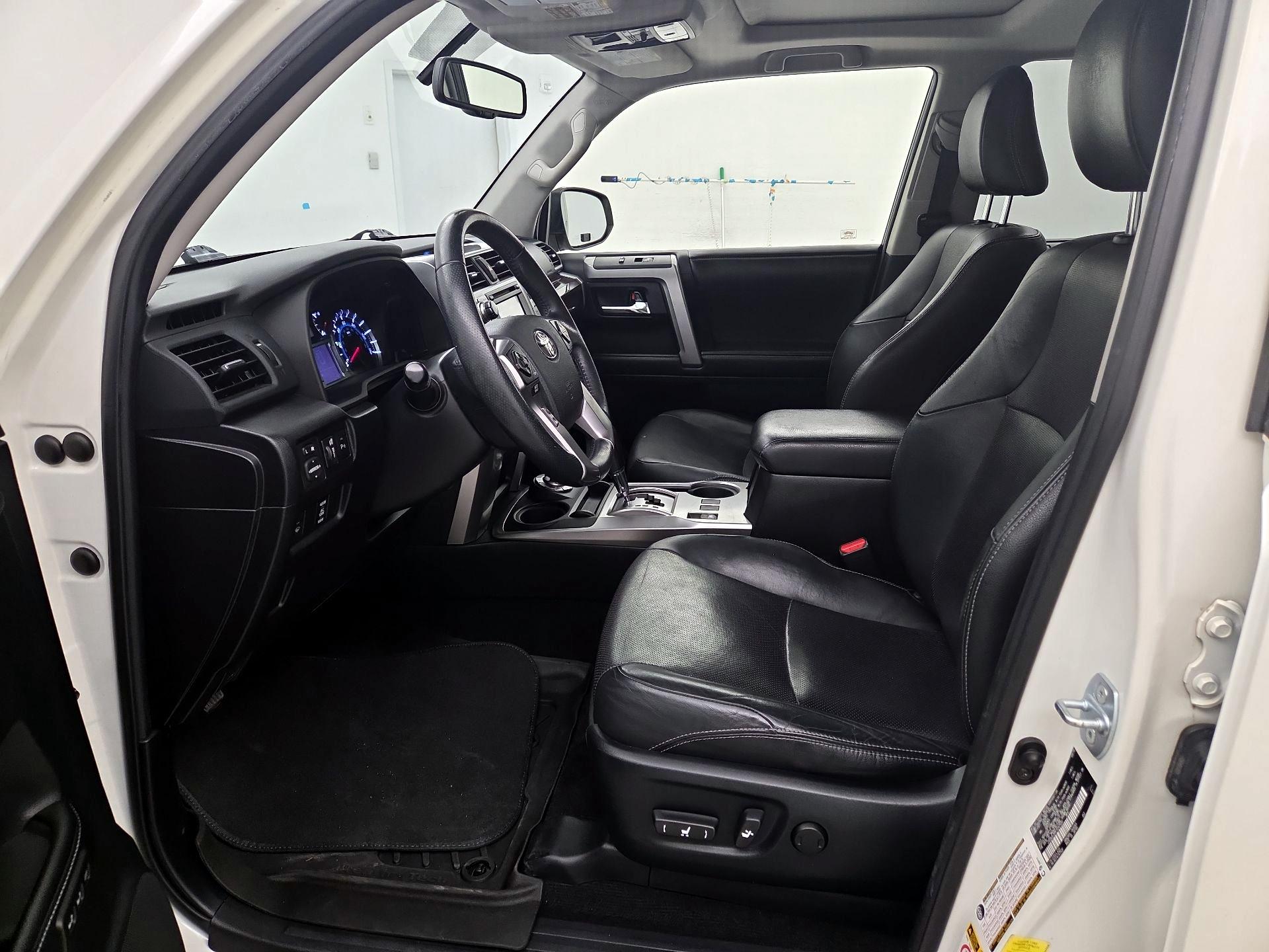 Thumbnail: 2015 Toyota 4Runner - 11