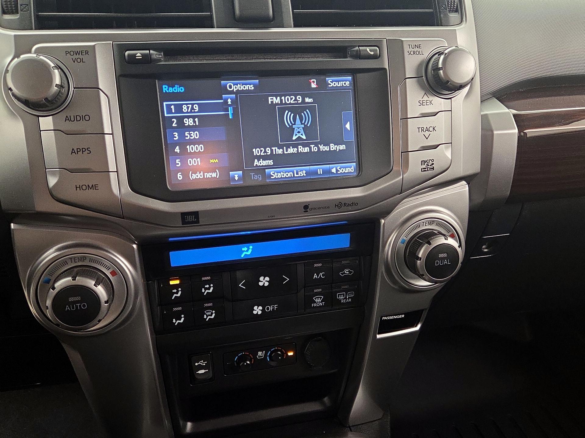 Thumbnail: 2015 Toyota 4Runner - 15