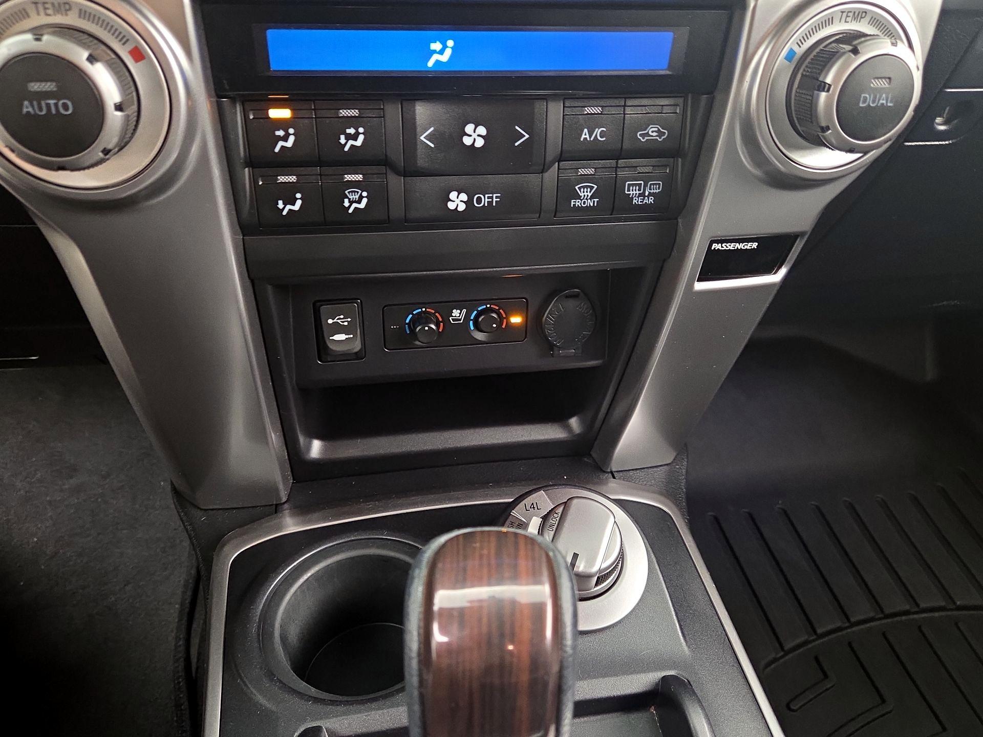 Thumbnail: 2015 Toyota 4Runner - 16