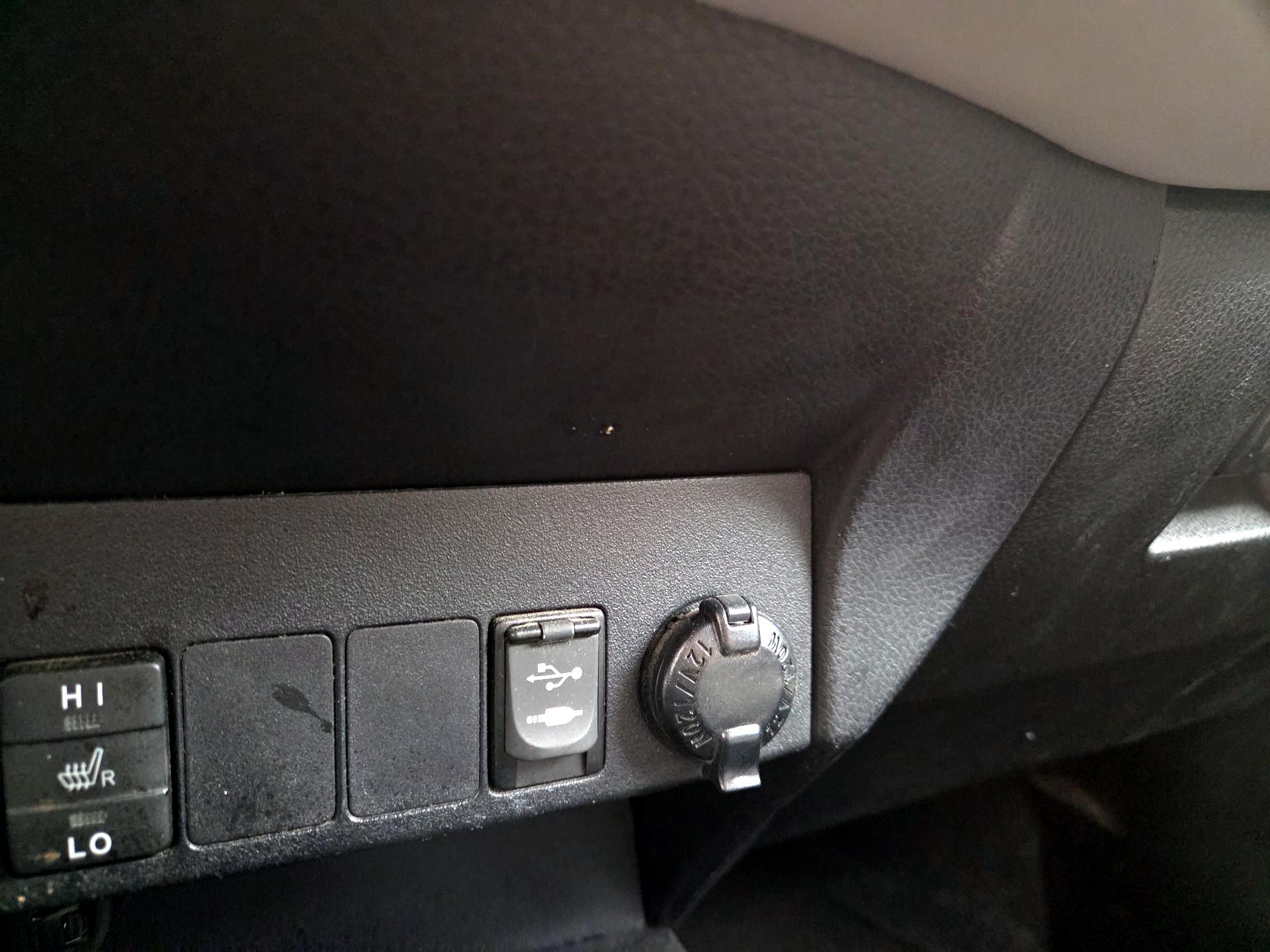 Thumbnail: 2014 Toyota RAV4 - 18