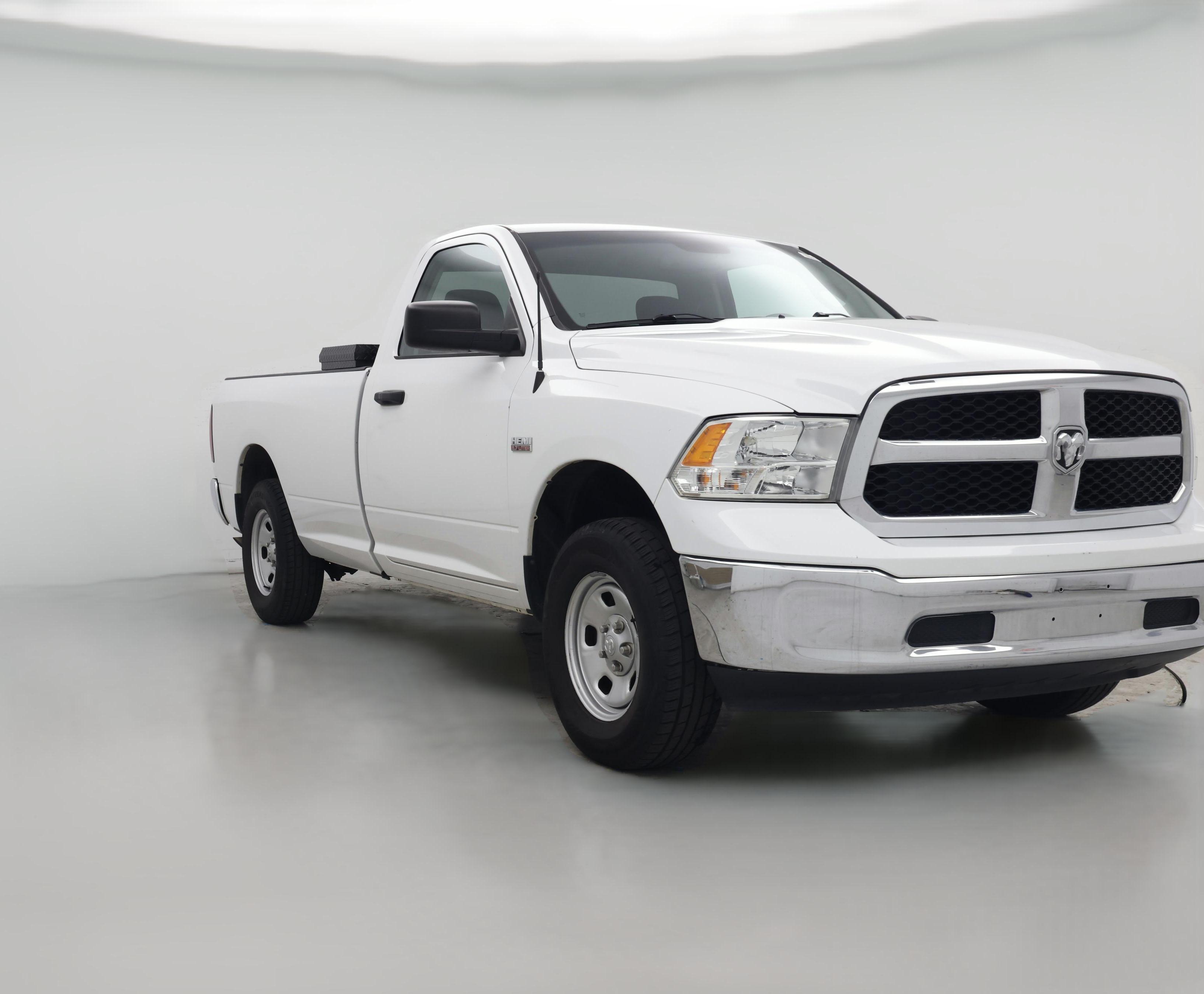 Thumbnail: 2020 RAM 1500 Classic - 1