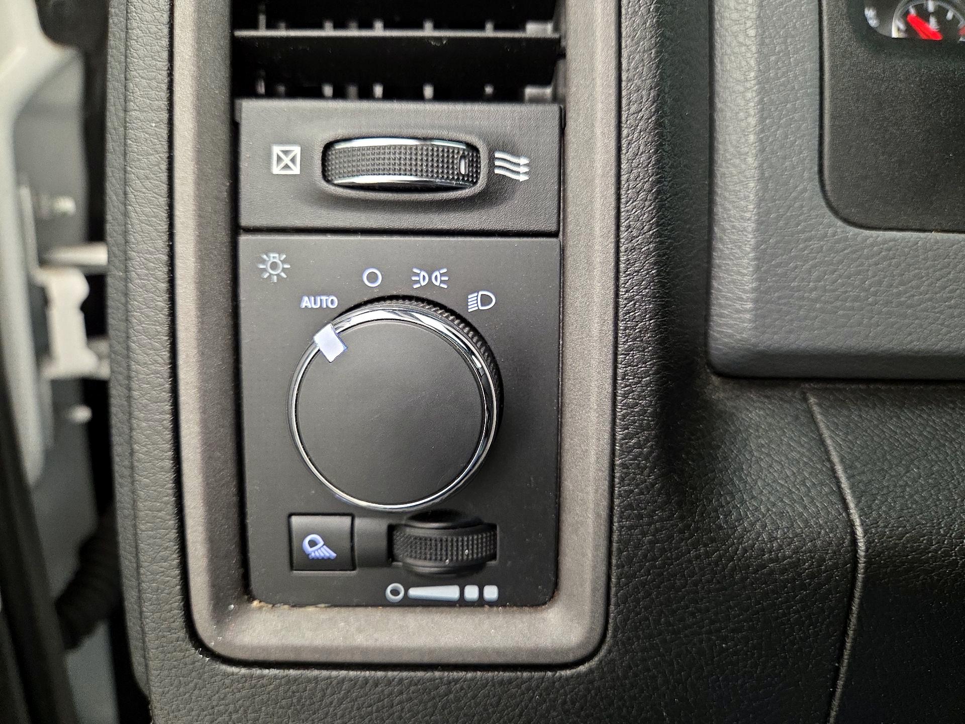 Thumbnail: 2020 RAM 1500 Classic - 13