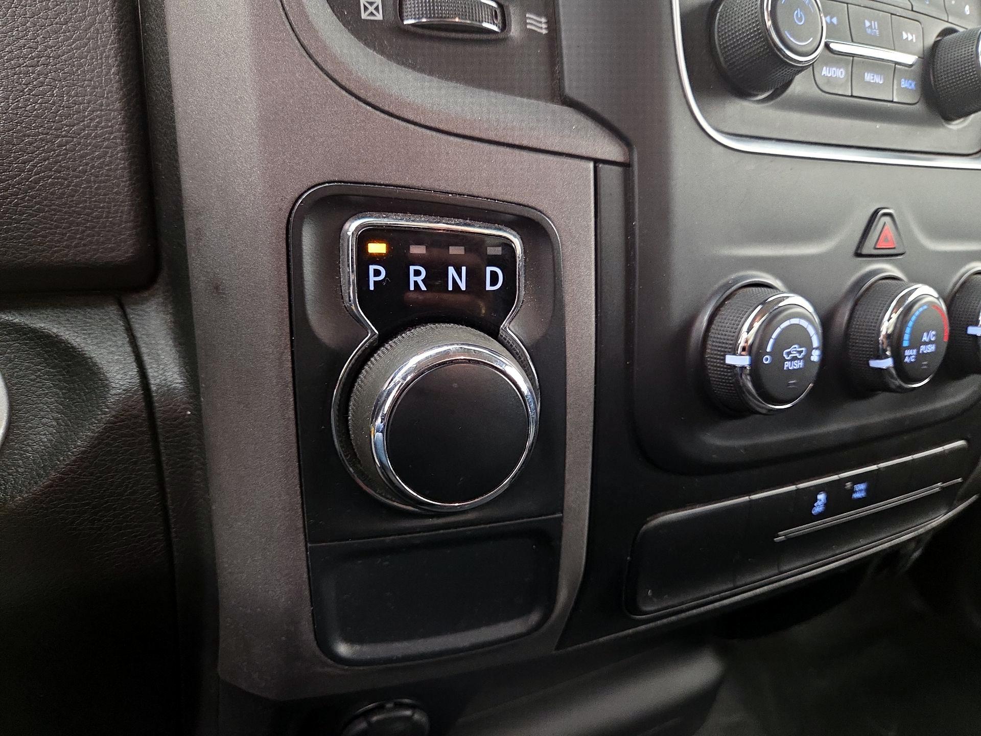 Thumbnail: 2020 RAM 1500 Classic - 16