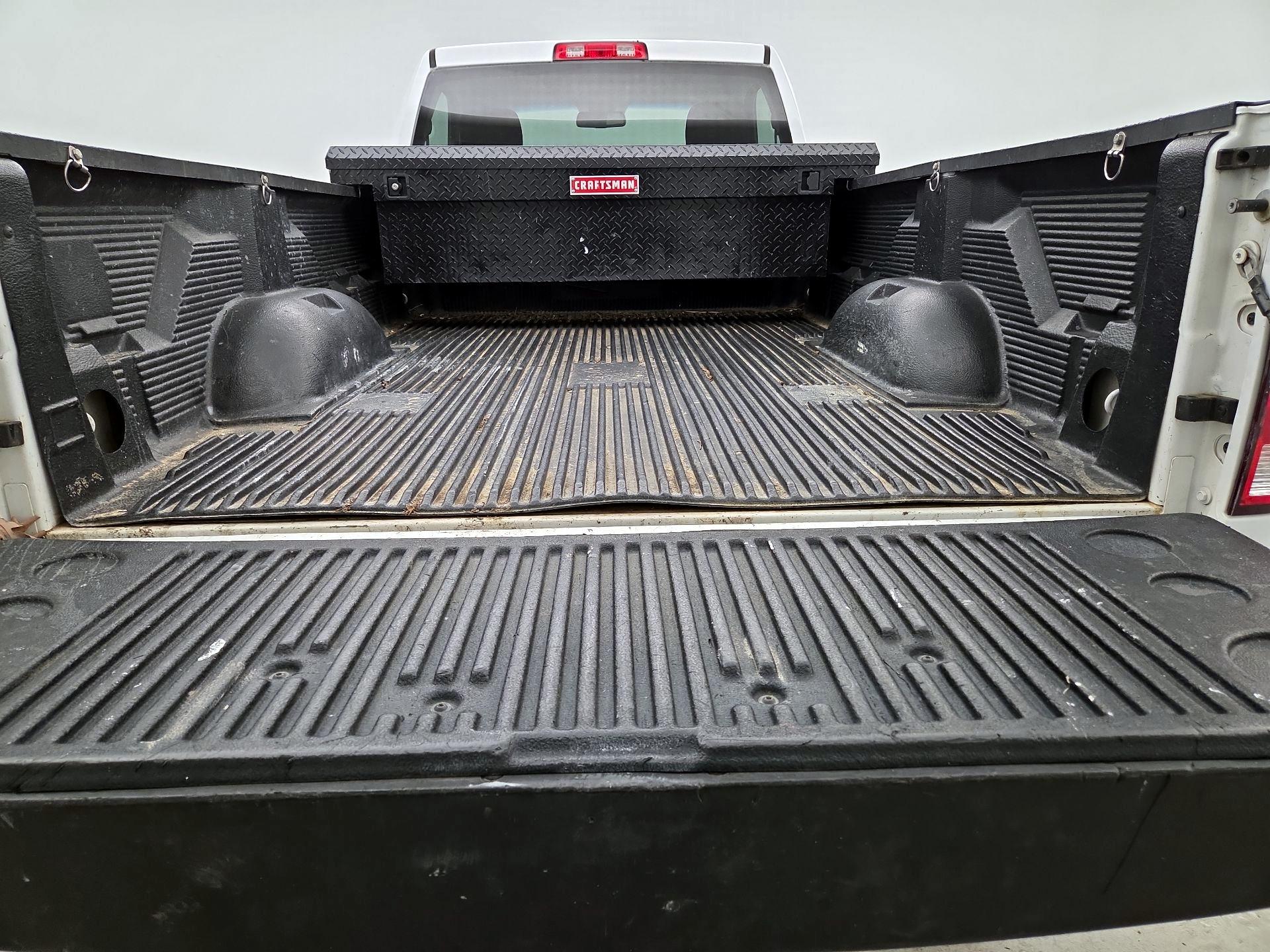 Thumbnail: 2020 RAM 1500 Classic - 17