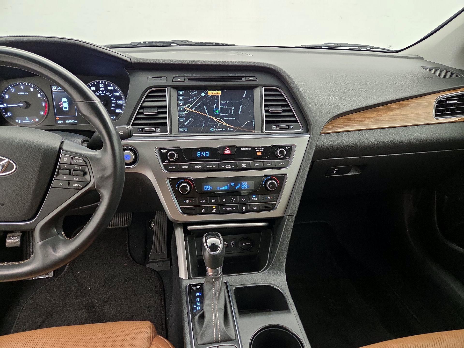 Thumbnail: 2015 Hyundai Sonata - 9