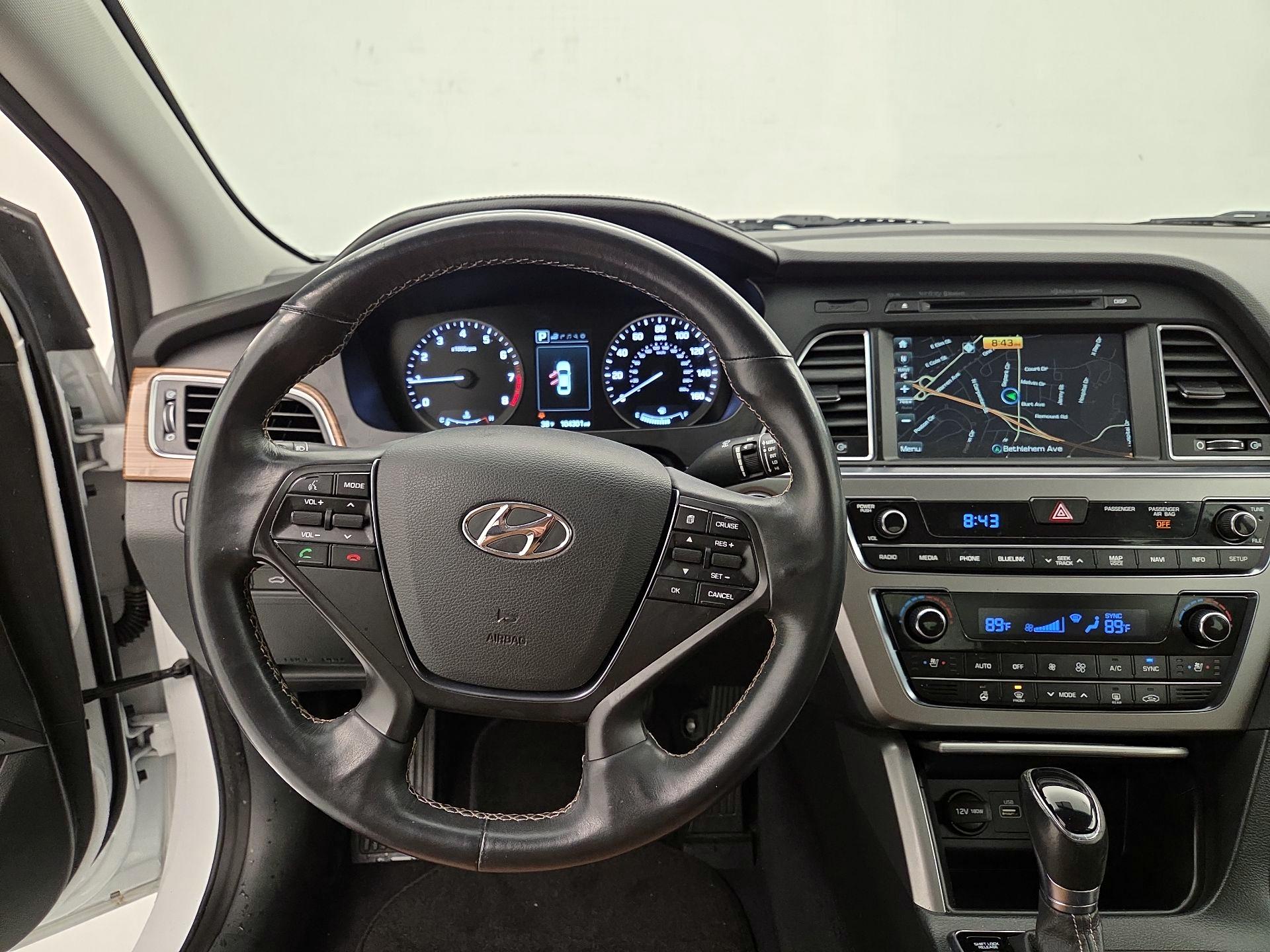 Thumbnail: 2015 Hyundai Sonata - 10