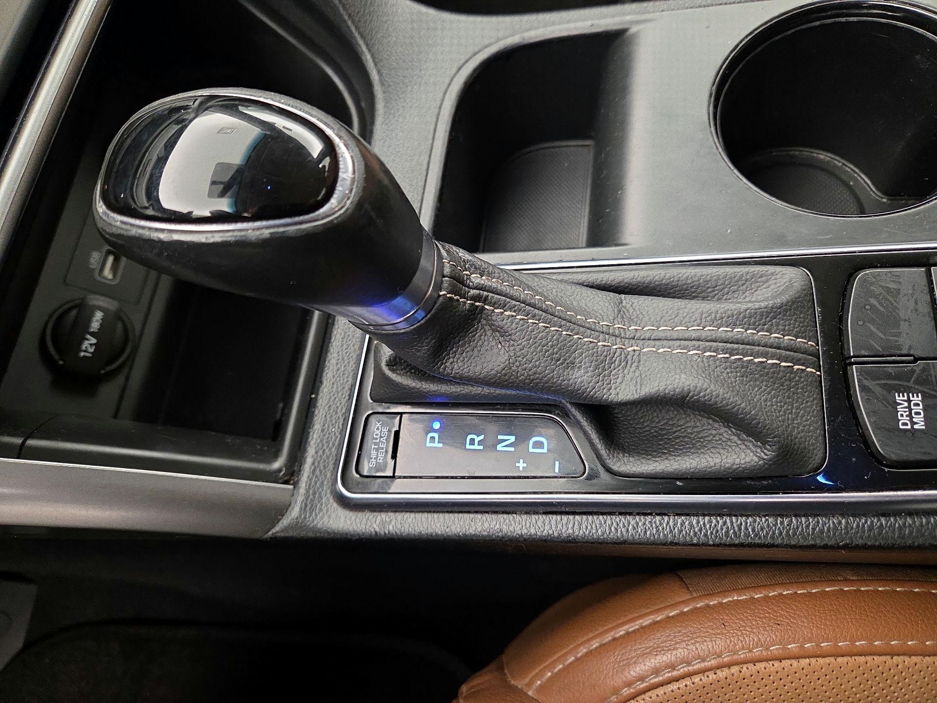 Thumbnail: 2015 Hyundai Sonata - 18