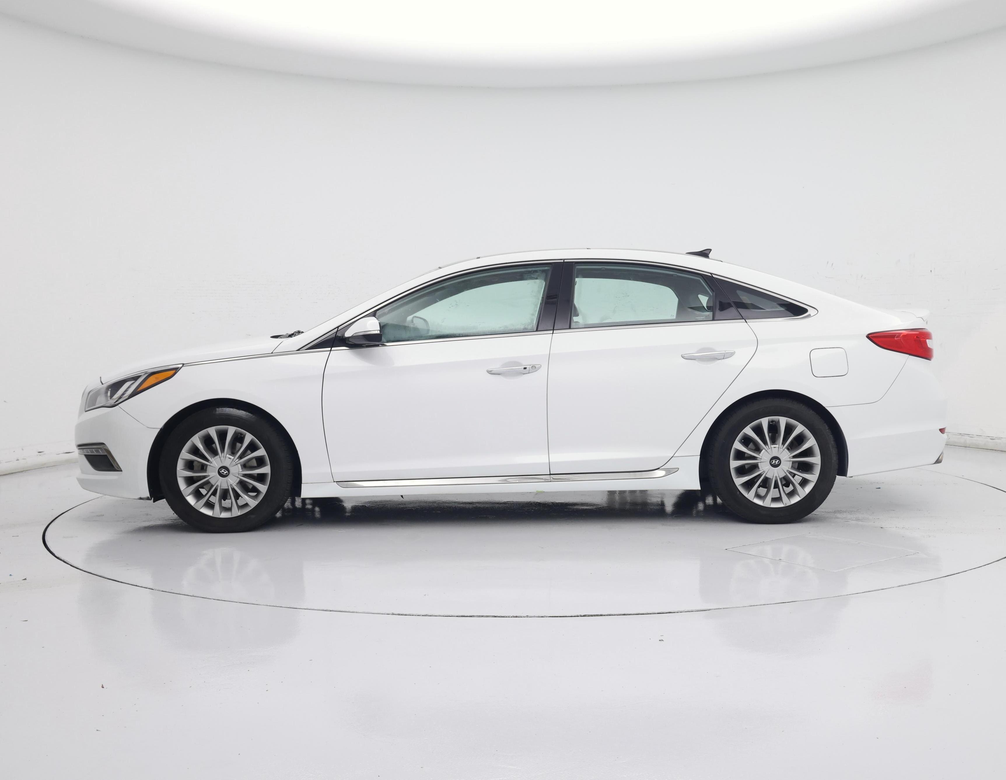 Thumbnail: 2015 Hyundai Sonata - 3