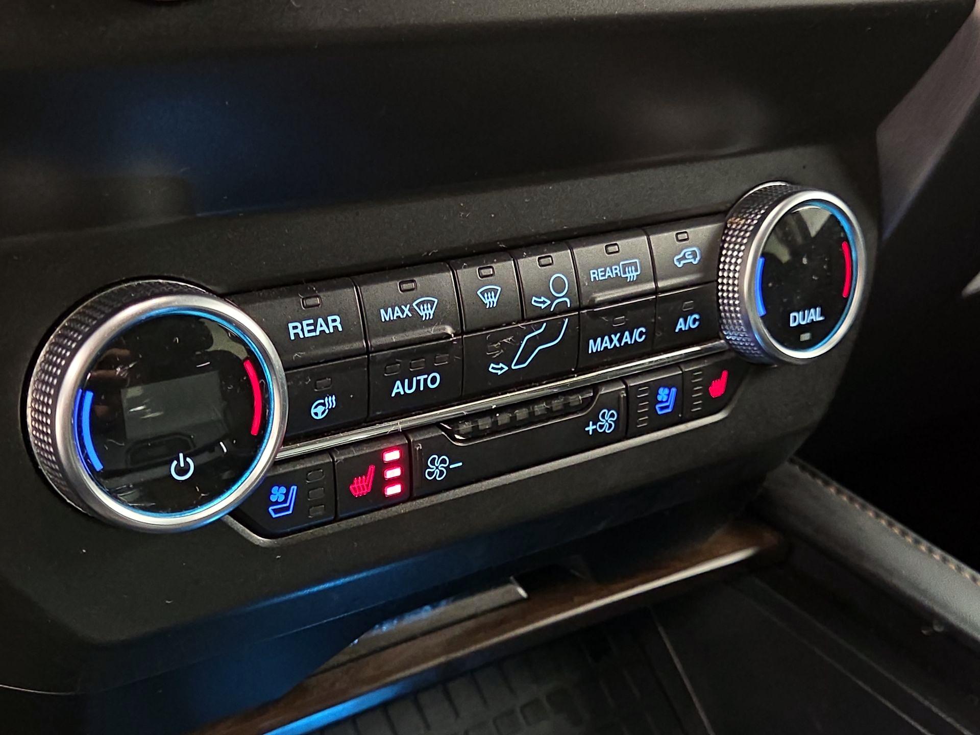 Thumbnail: 2021 Ford Expedition - 17