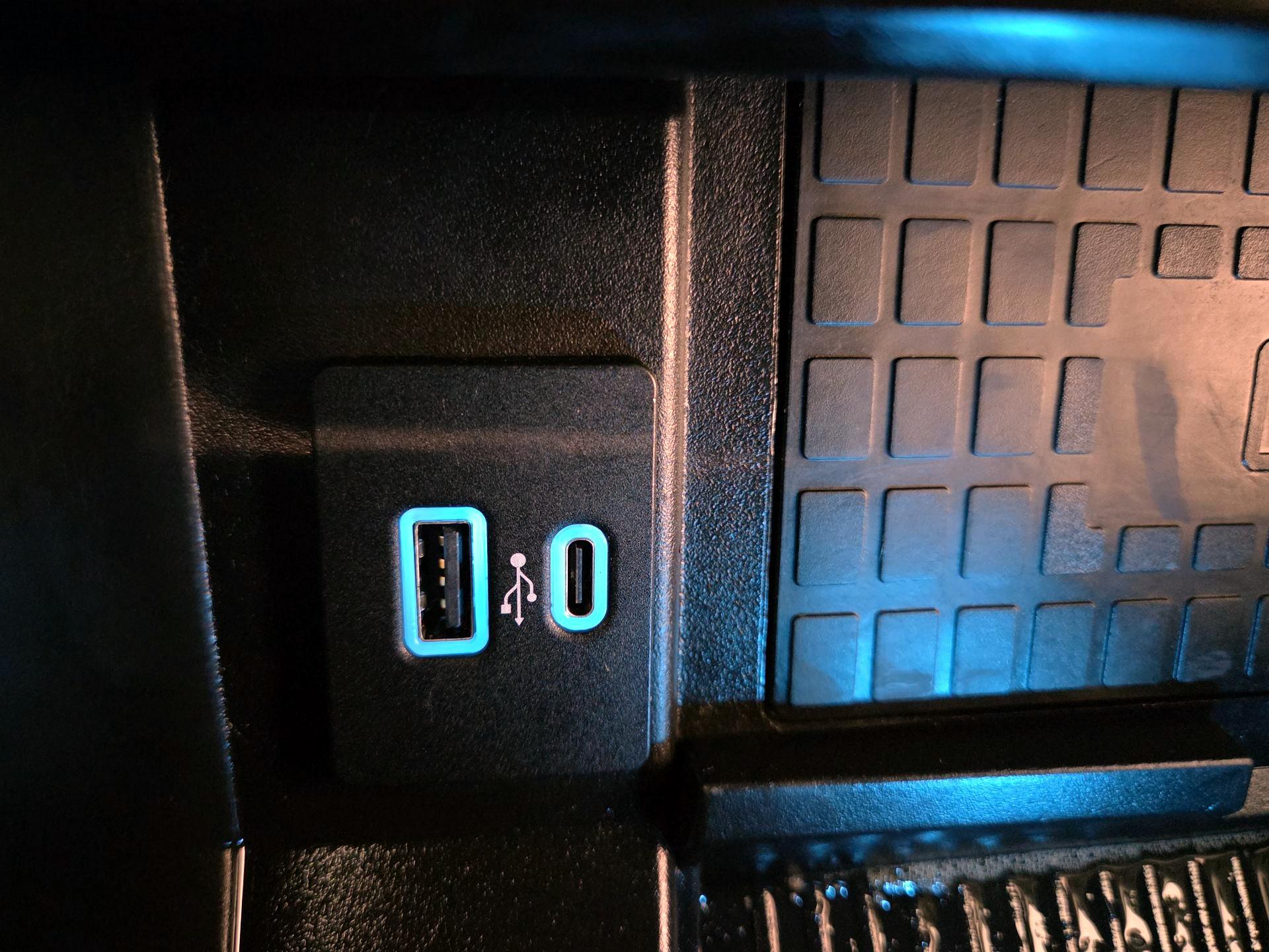 Thumbnail: 2021 Ford Expedition - 19