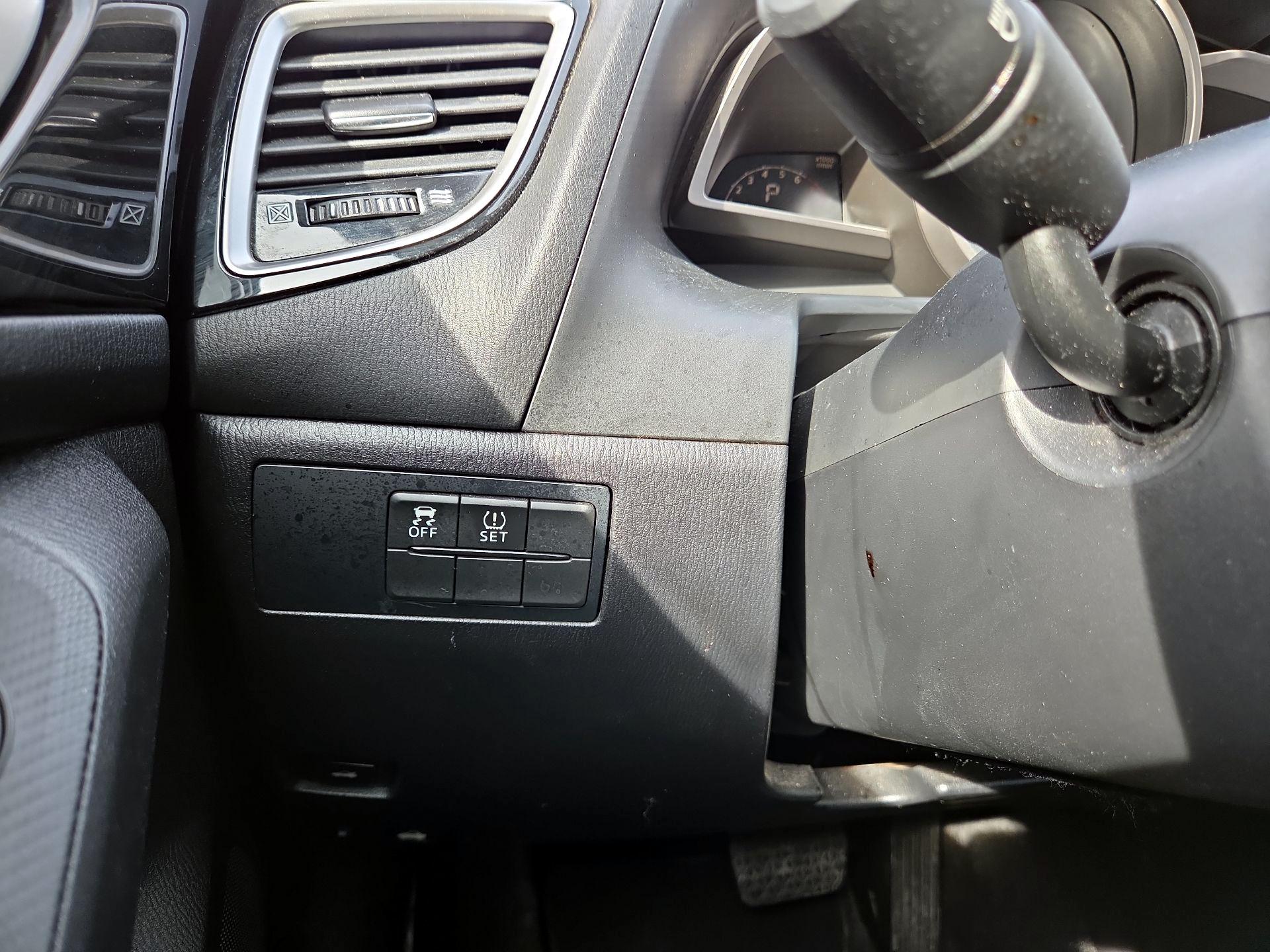 Thumbnail: 2016 Mazda Mazda3 - 11