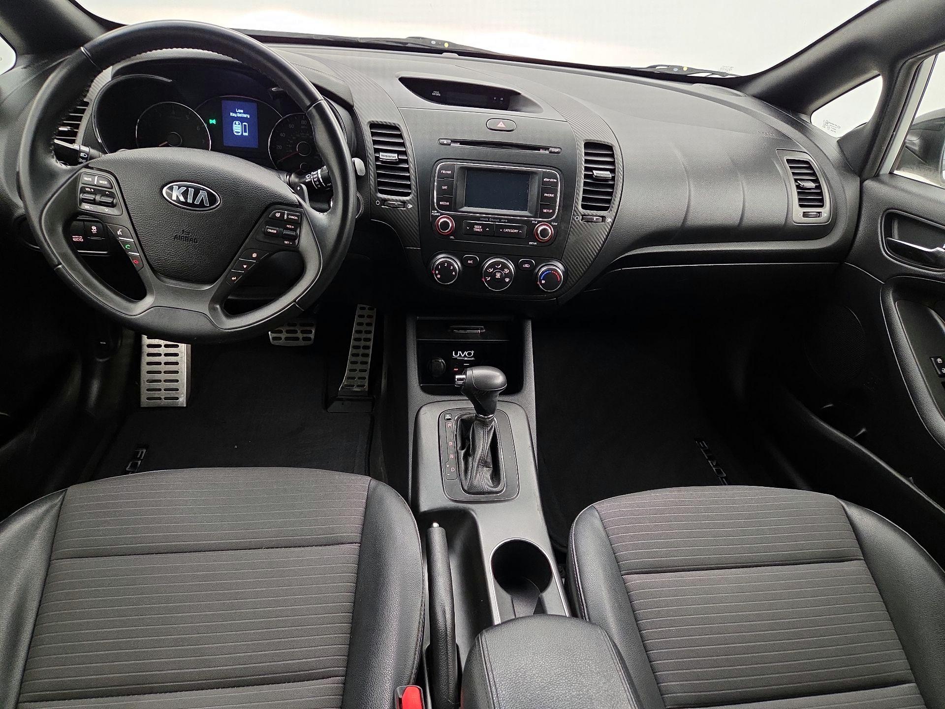 Thumbnail: 2015 Kia Forte - 9