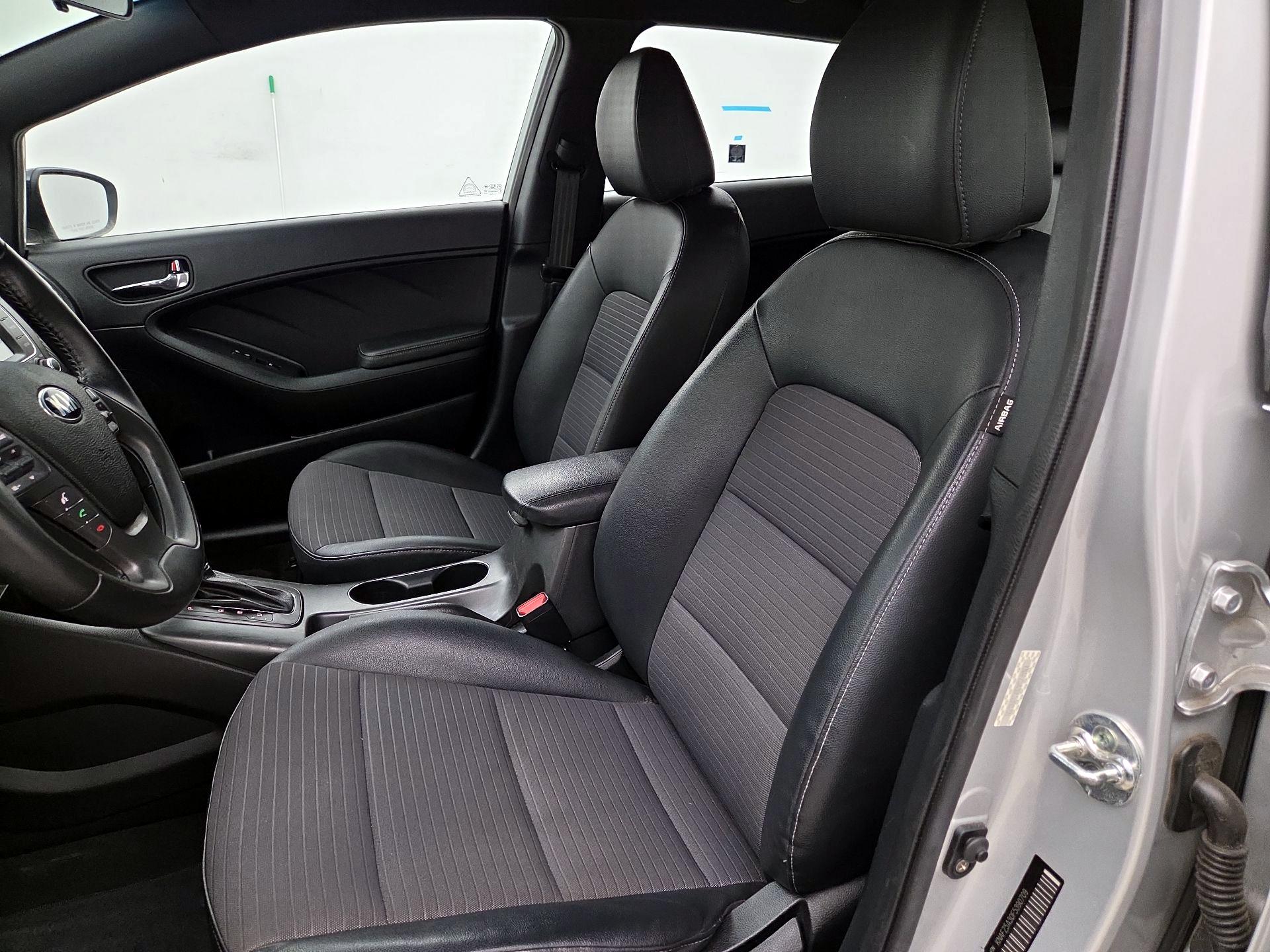 Thumbnail: 2015 Kia Forte - 11