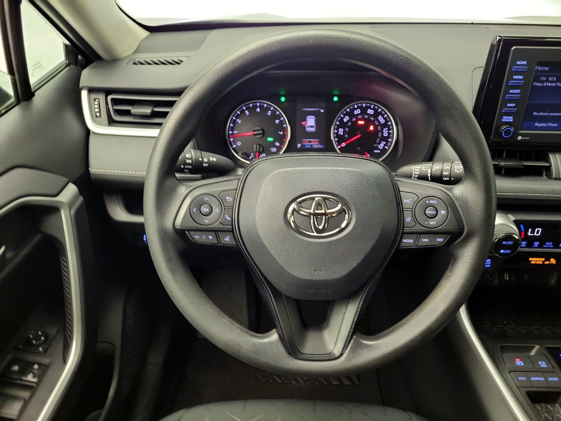 Thumbnail: 2021 Toyota RAV4 - 10