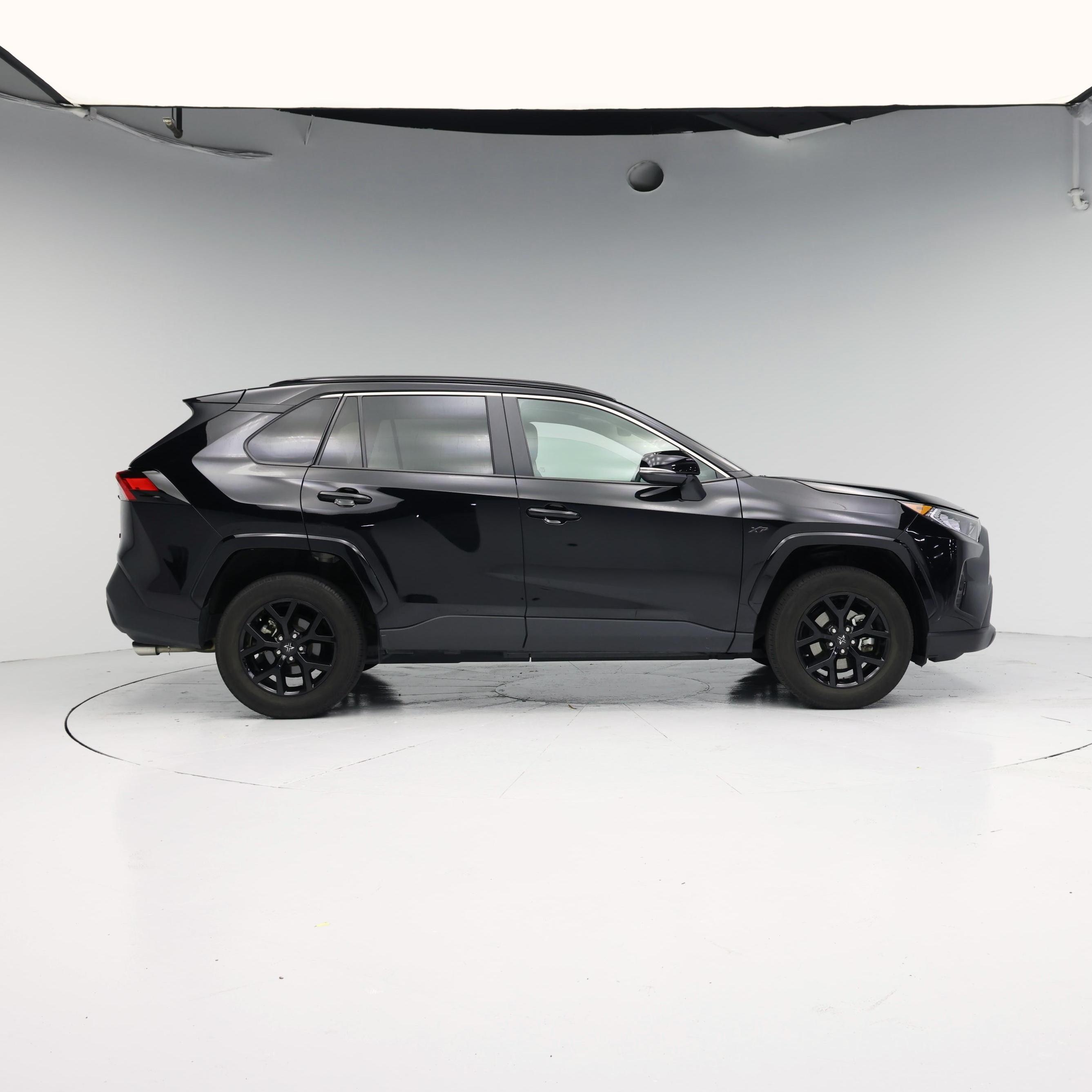 Thumbnail: 2021 Toyota RAV4 - 7