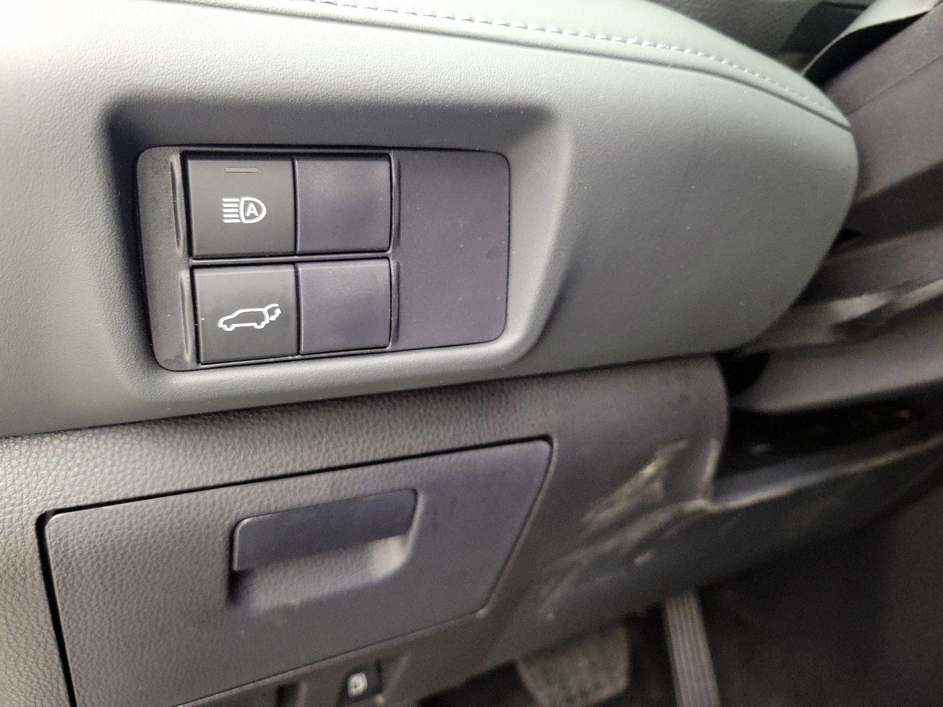 Thumbnail: 2025 Toyota Highlander - 13