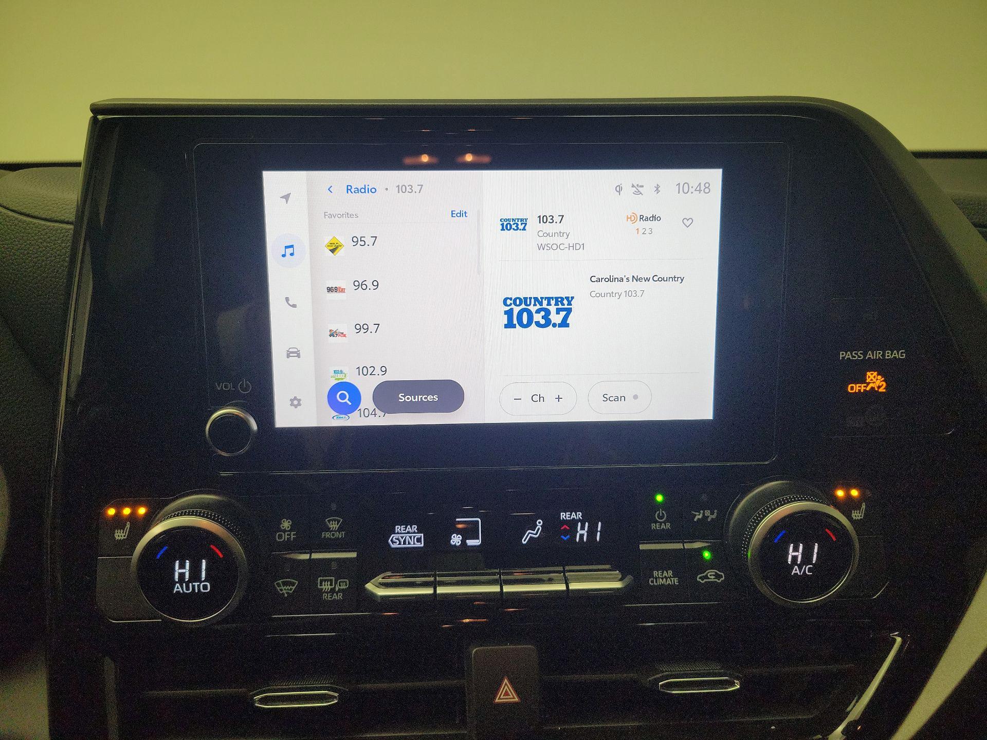 Thumbnail: 2025 Toyota Highlander - 16