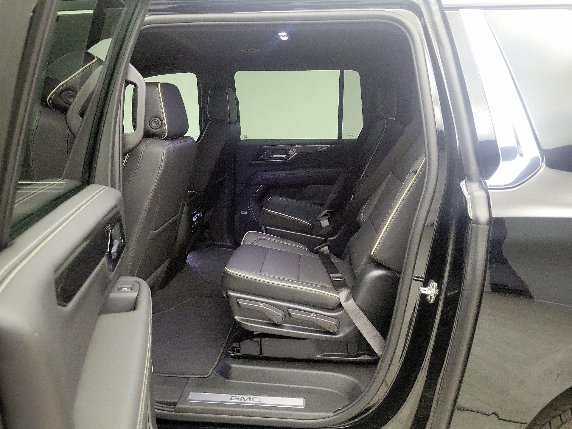 Thumbnail: 2026 GMC Yukon XL - 20