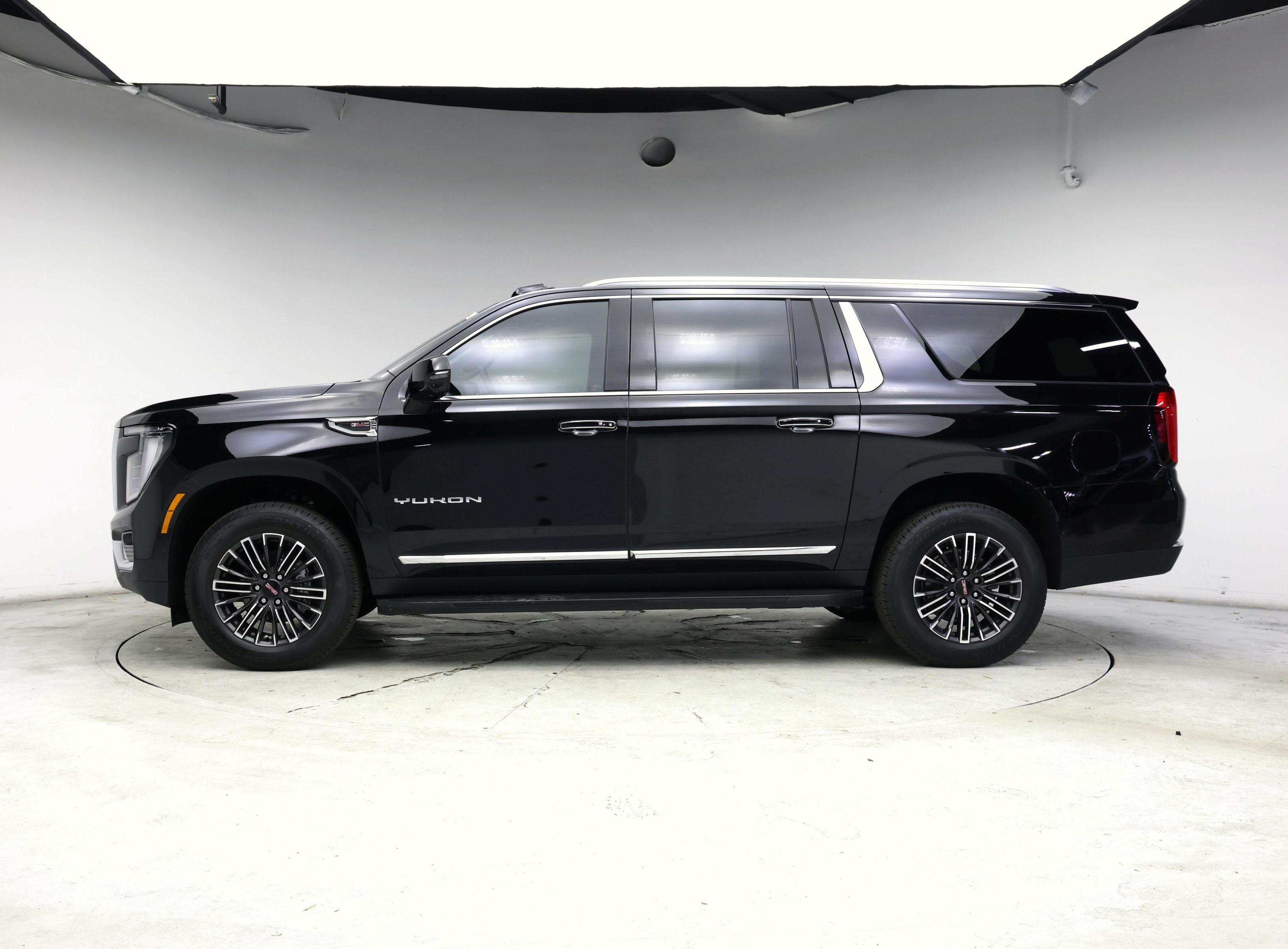 Thumbnail: 2026 GMC Yukon XL - 3