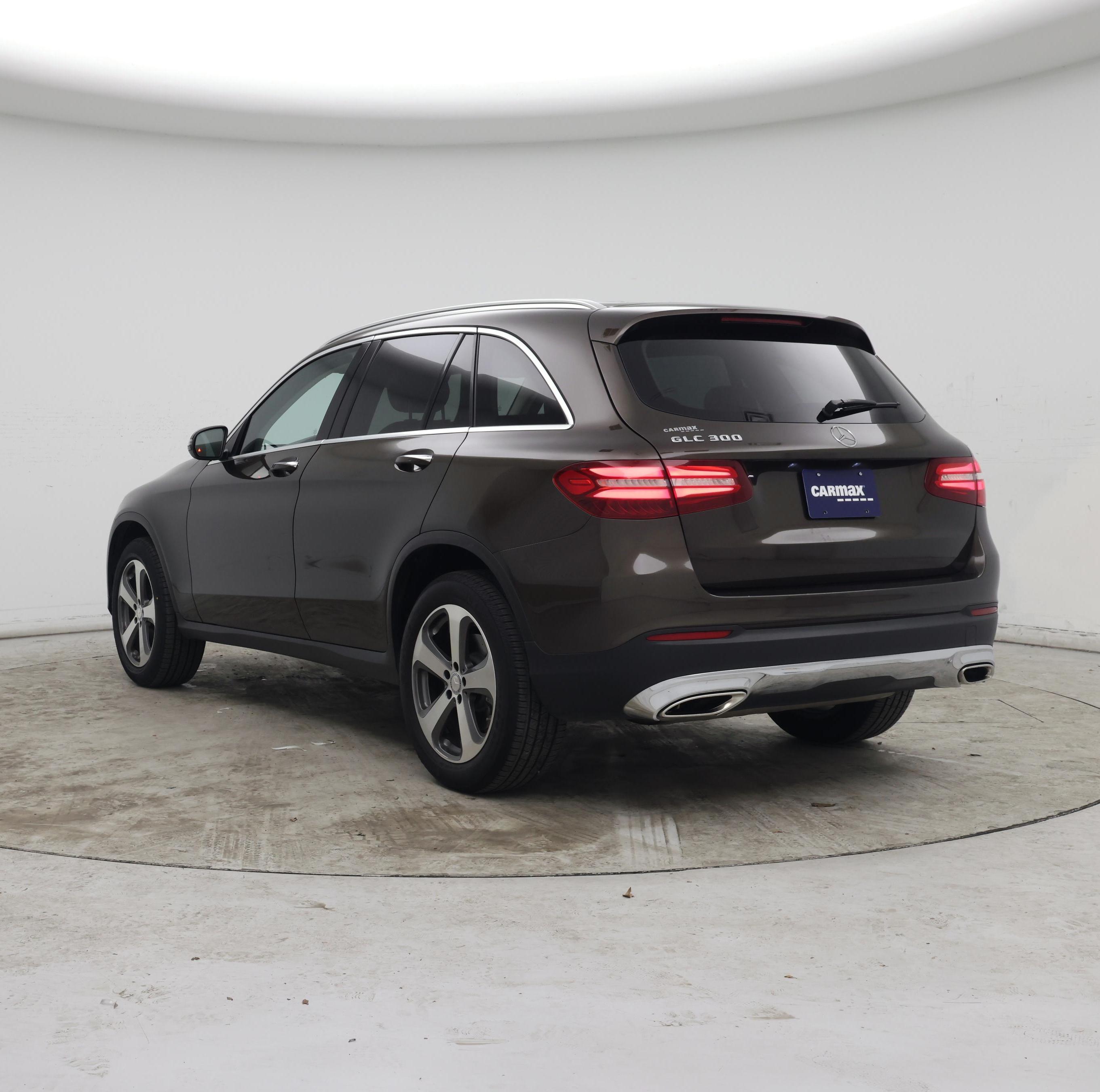 Thumbnail: 2016 Mercedes-Benz GLC - 2