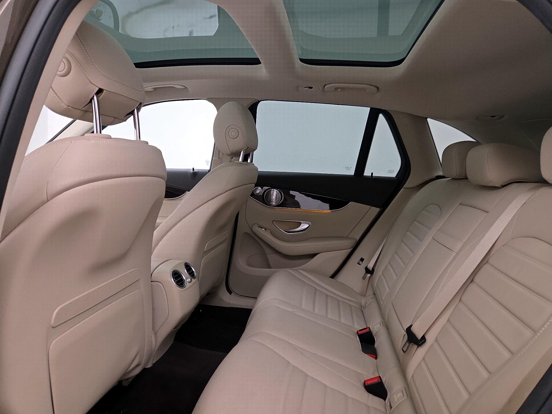Thumbnail: 2016 Mercedes-Benz GLC - 20