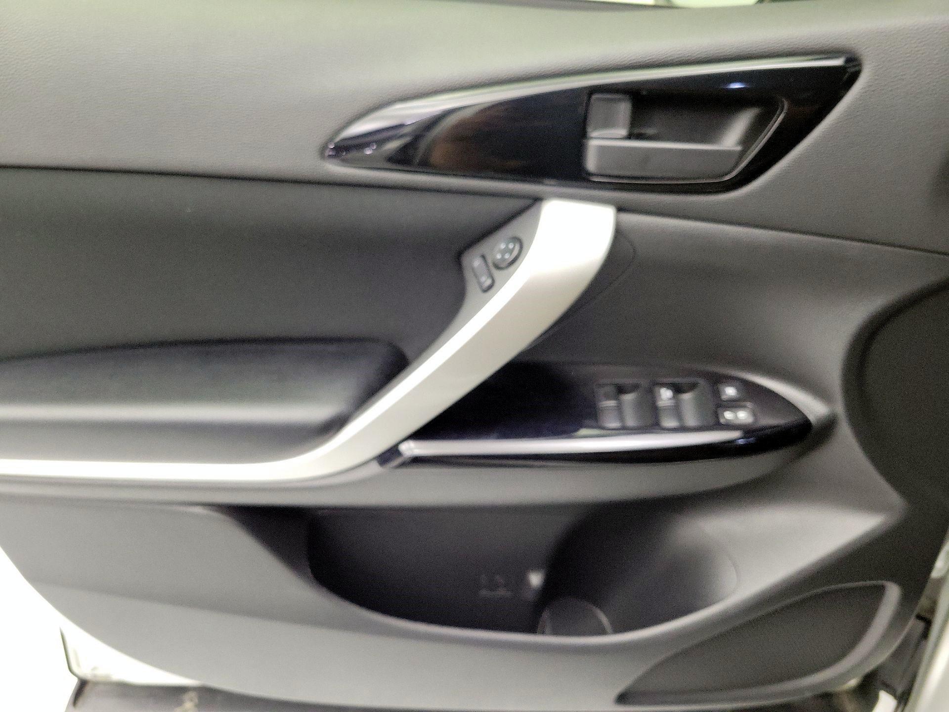 Thumbnail: 2024 Mitsubishi Eclipse Cross - 10