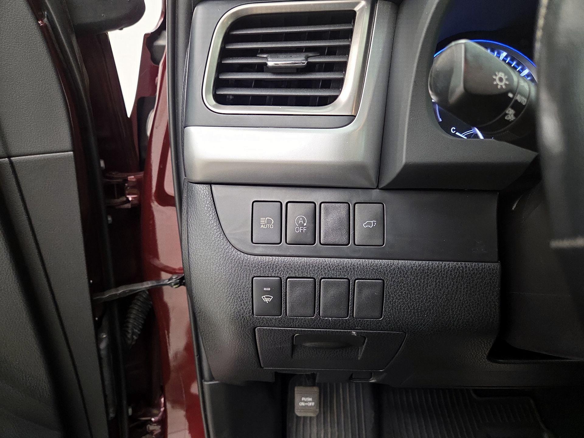 Thumbnail: 2019 Toyota Highlander - 13