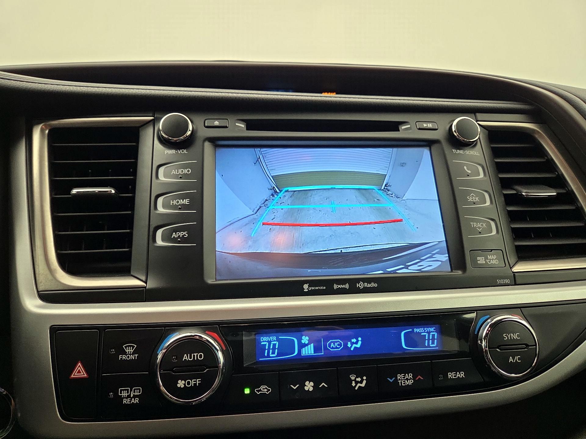 Thumbnail: 2019 Toyota Highlander - 15