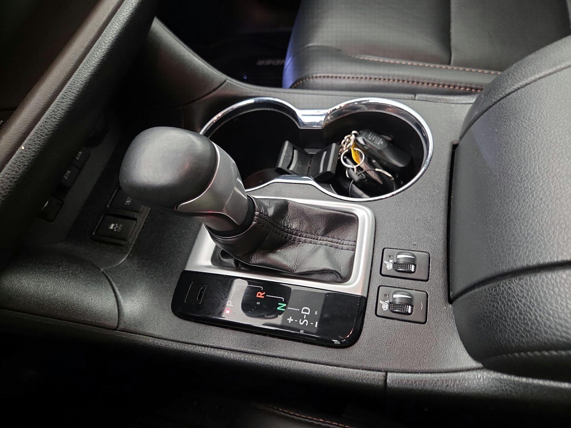 Thumbnail: 2019 Toyota Highlander - 18