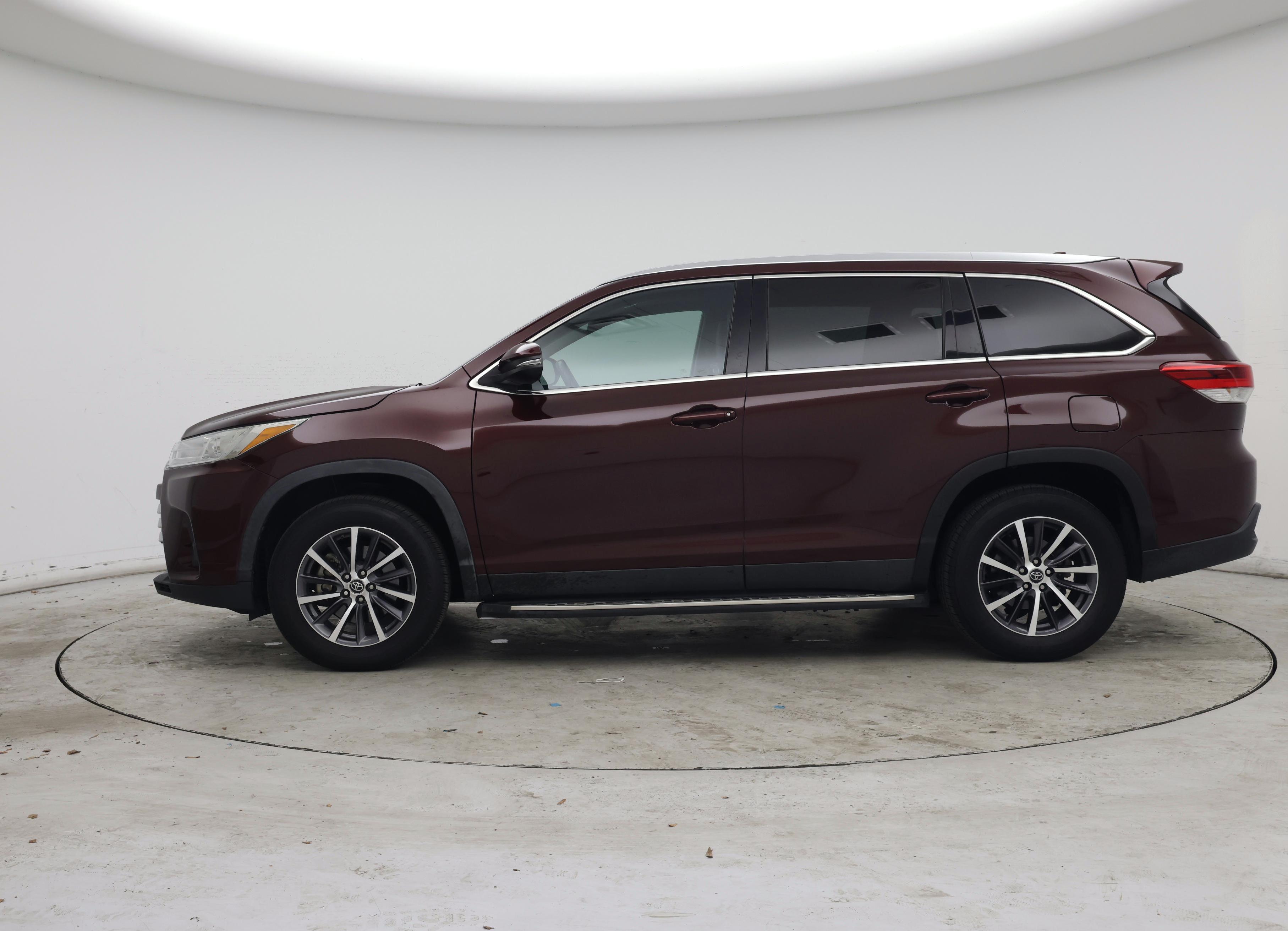 Thumbnail: 2019 Toyota Highlander - 3