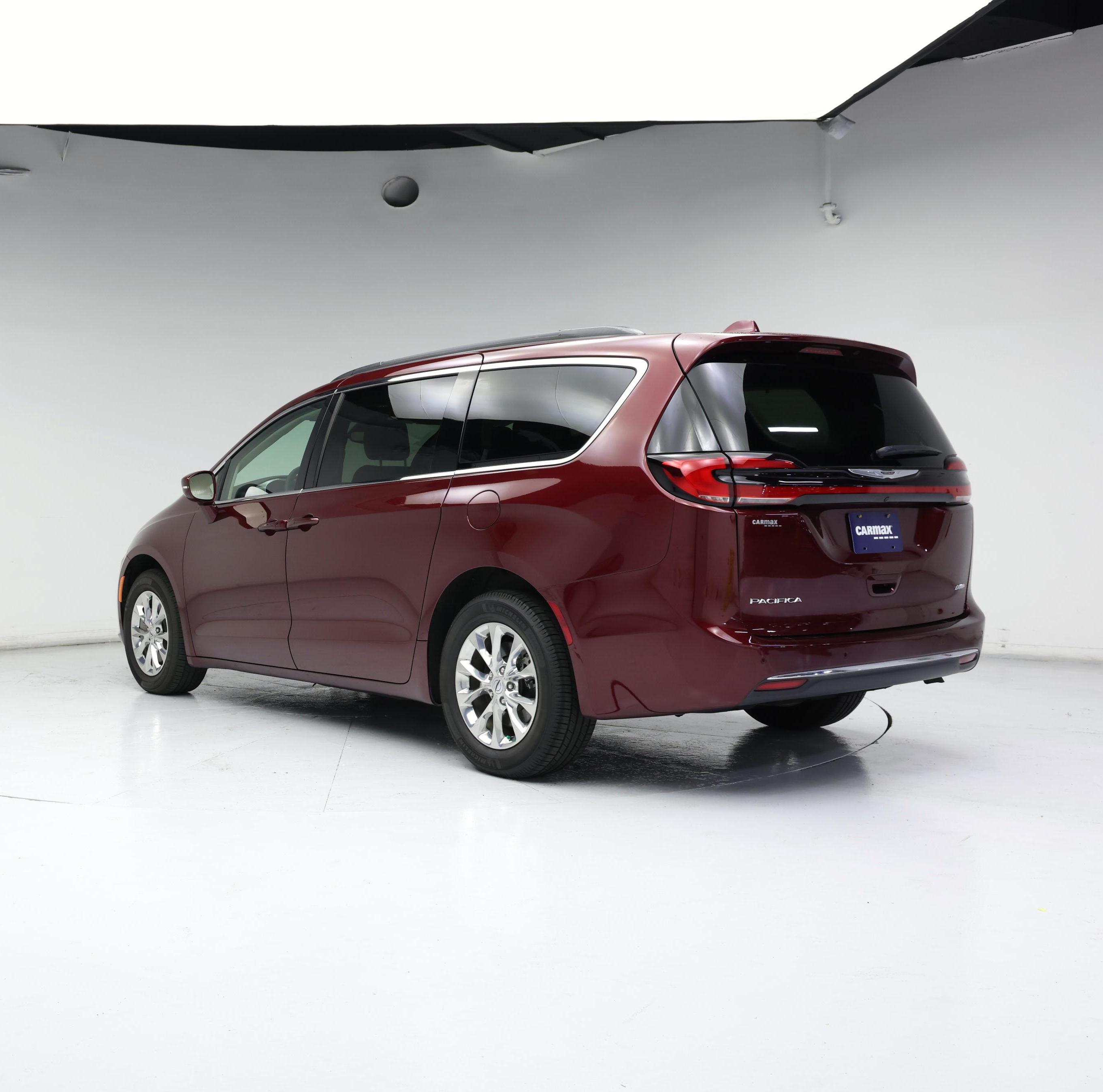 Thumbnail: 2022 Chrysler Pacifica - 2