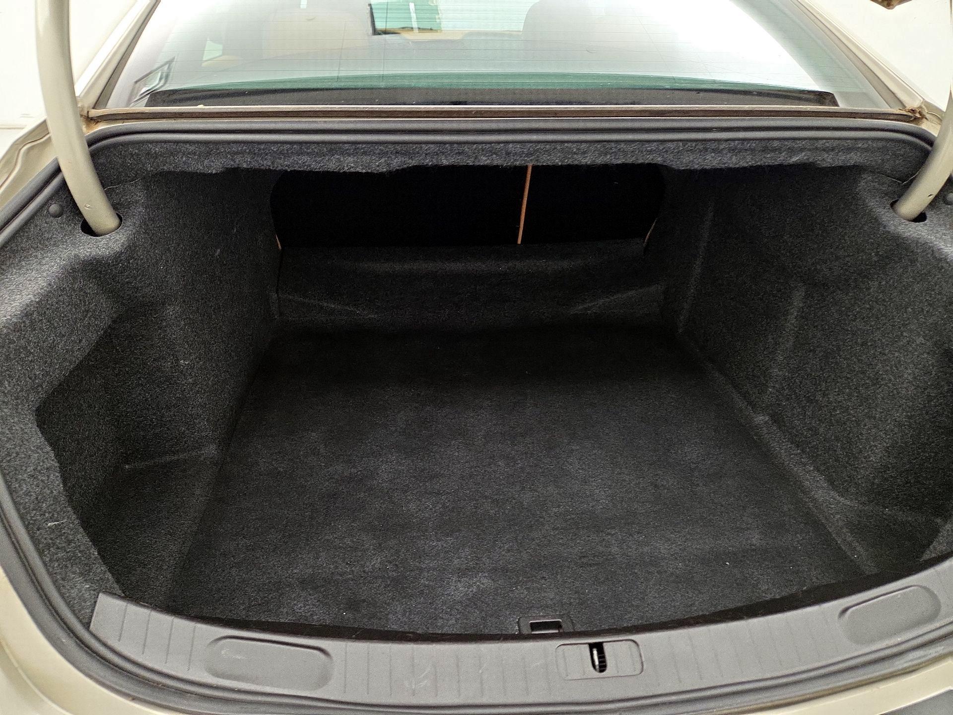 Thumbnail: 2015 Chevrolet Impala - 20