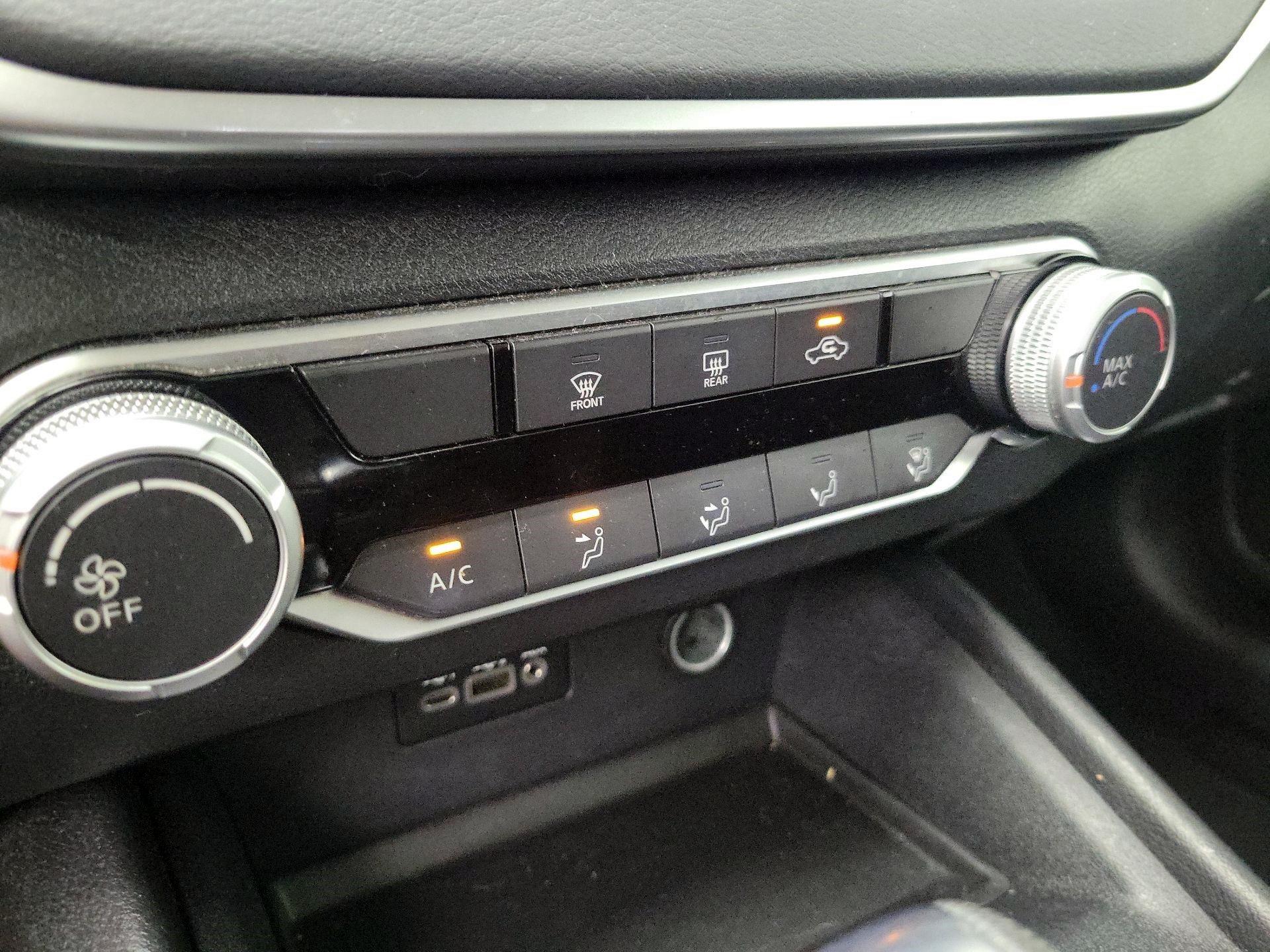 Thumbnail: 2020 Nissan Altima - 14