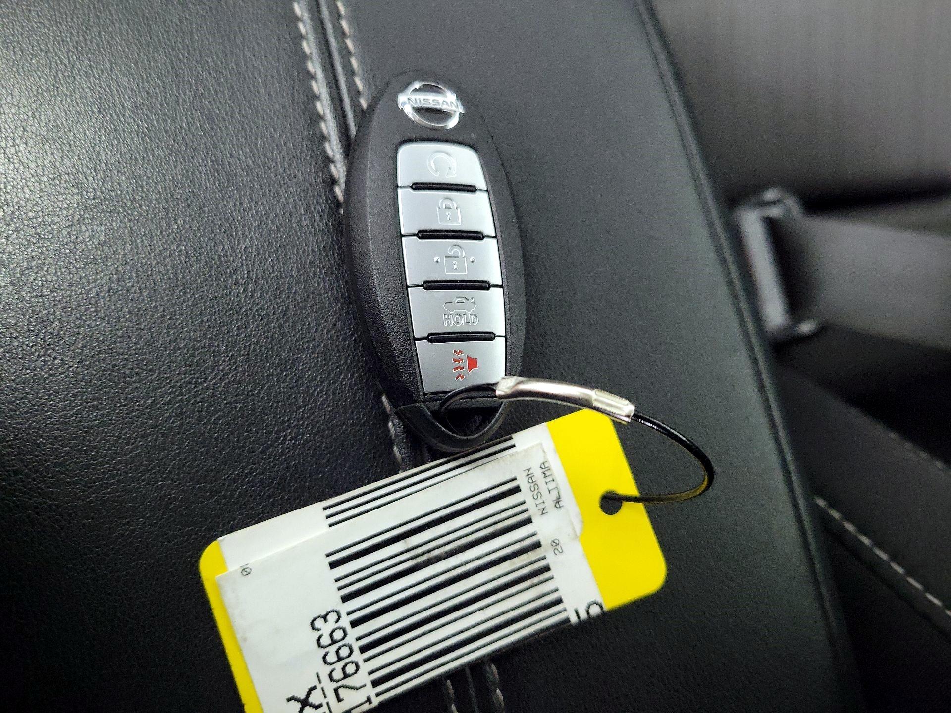 Thumbnail: 2020 Nissan Altima - 20