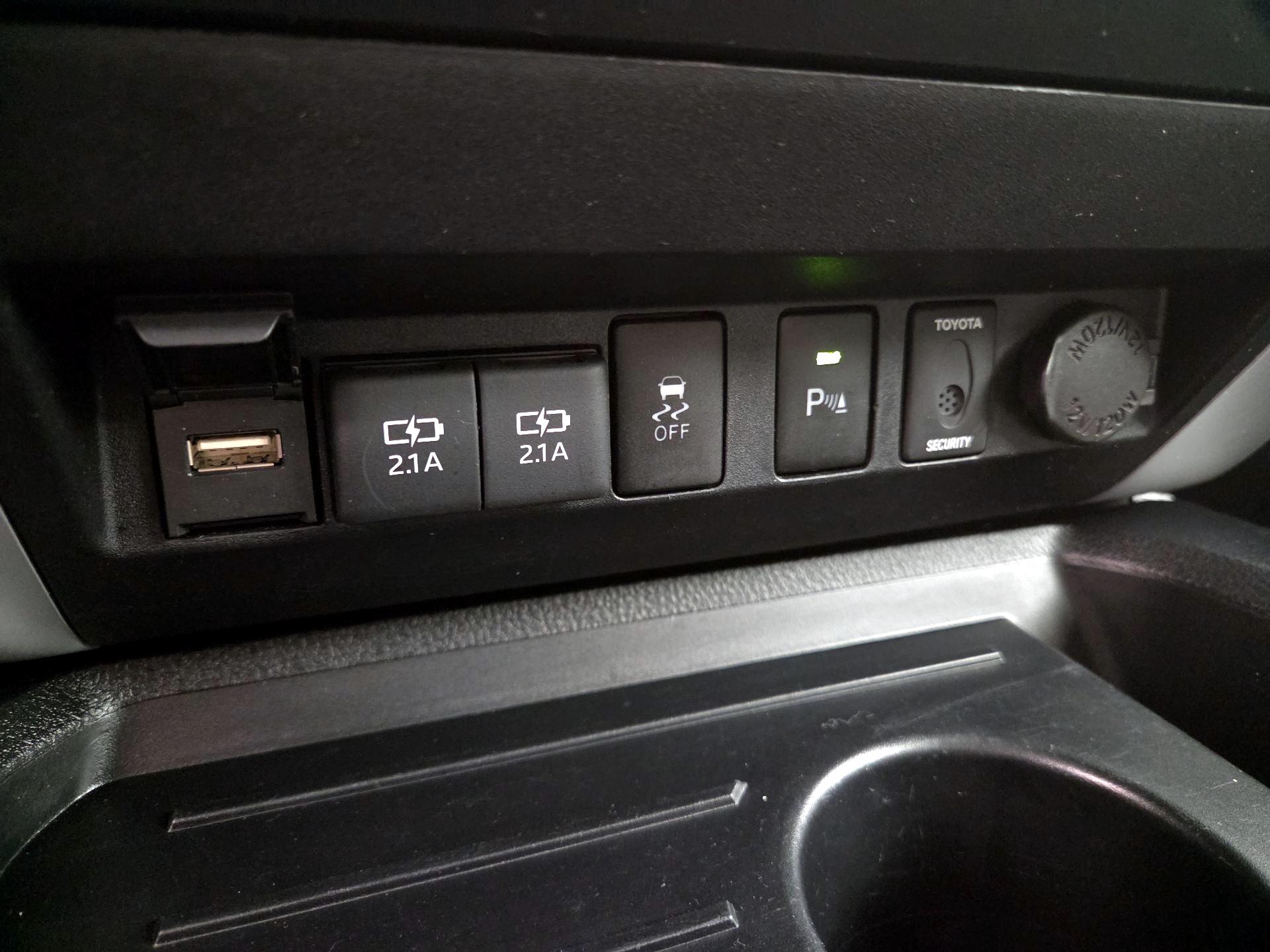 Thumbnail: 2020 Toyota Tundra - 18