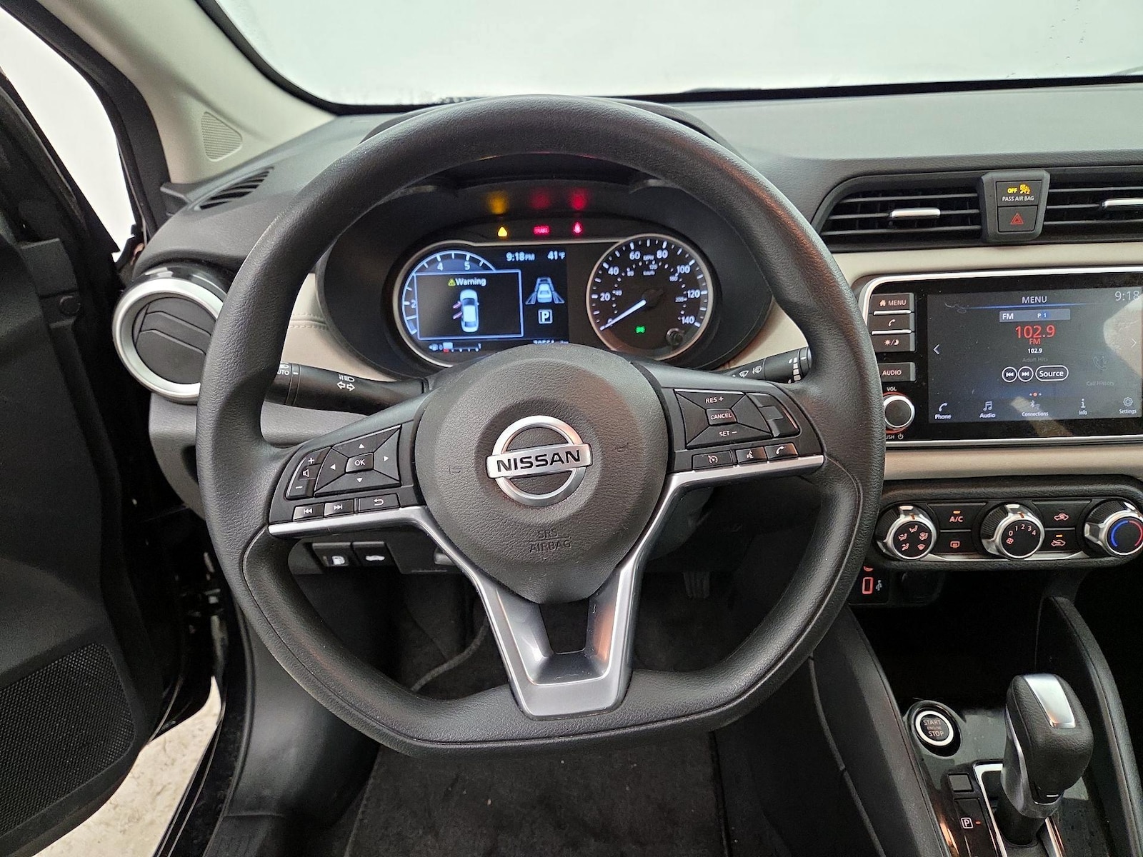 2020 Nissan Versa Sedan SV - Photo 11